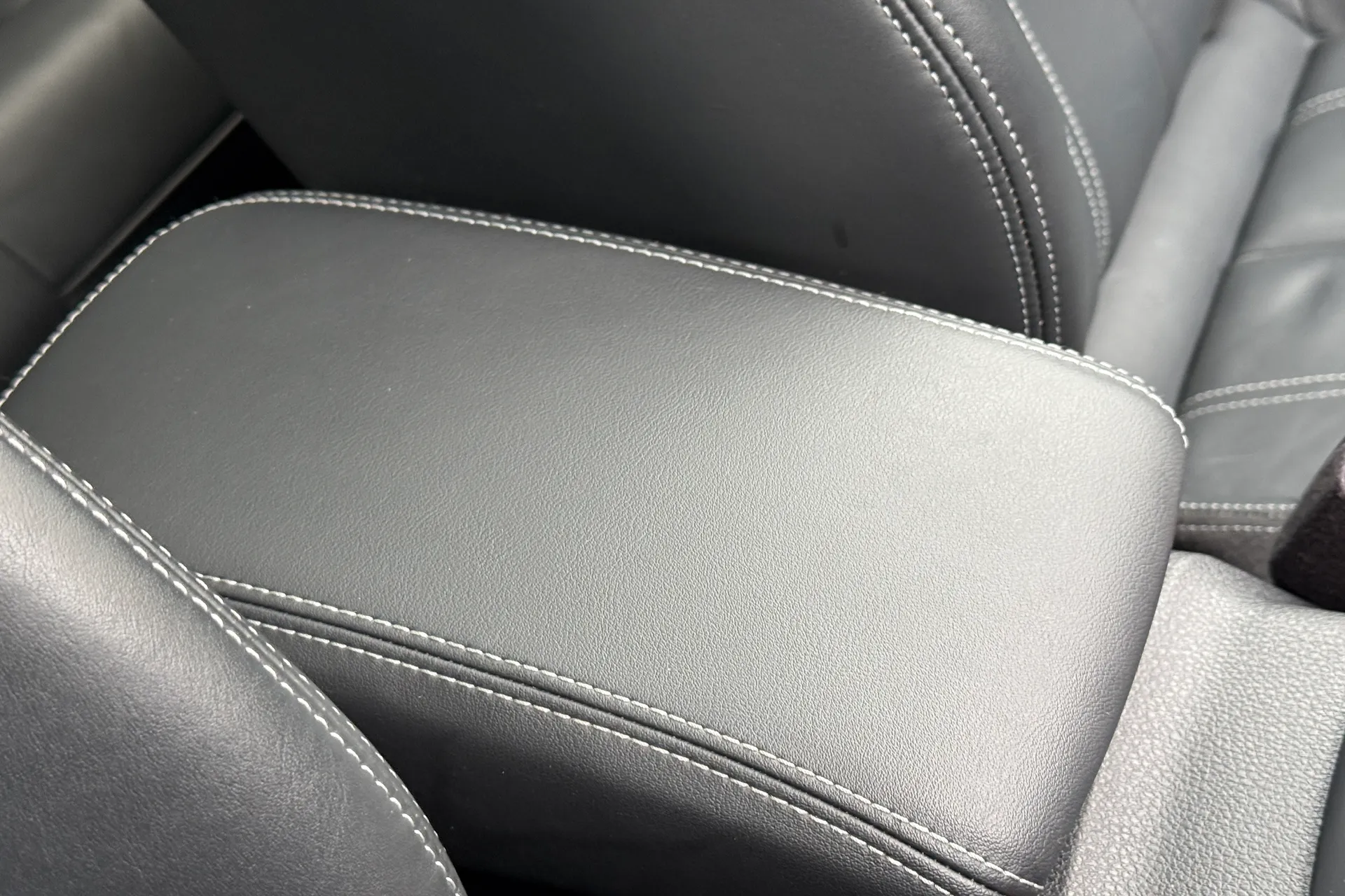 Audi Q2 thumbnail image number 28