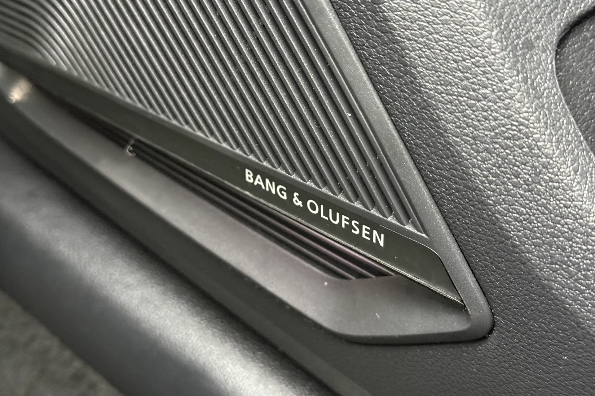 Audi Q2 thumbnail image number 32