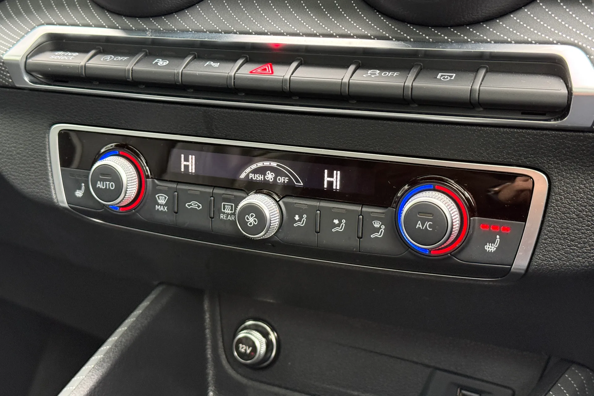 Audi Q2 thumbnail image number 20