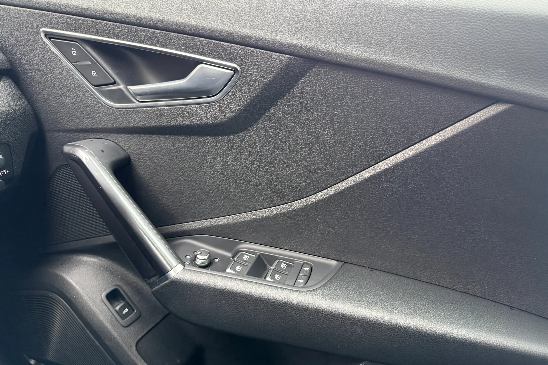 Audi Q2 thumbnail image number 30