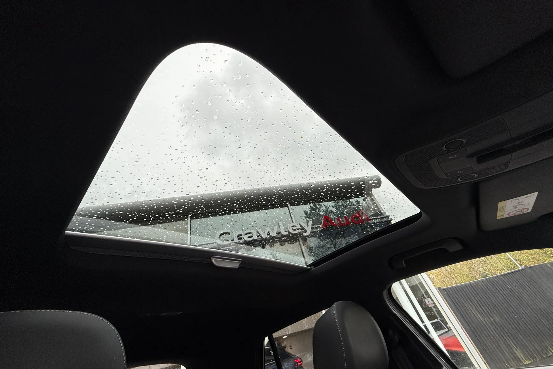 Audi Q2 thumbnail image number 25