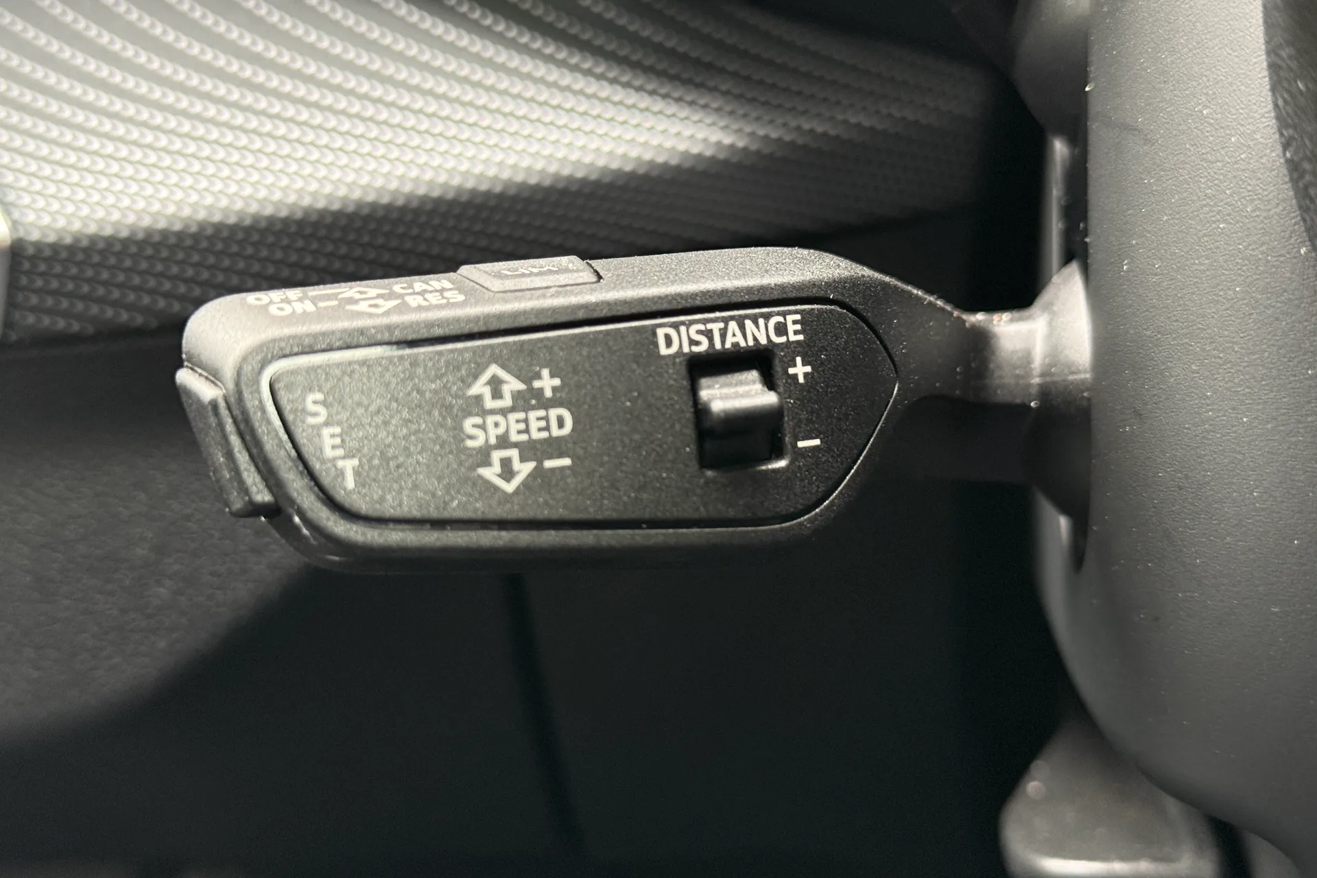 Audi Q2 thumbnail image number 16