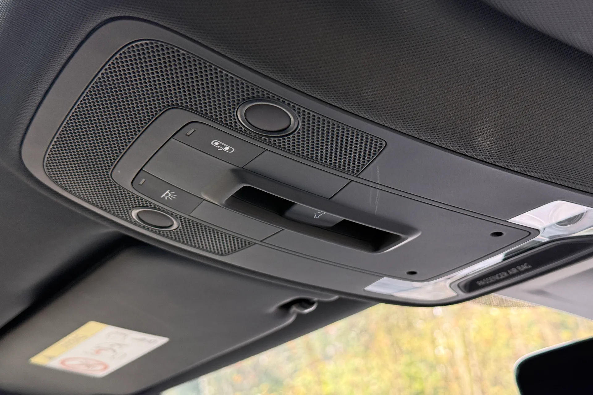 Audi Q2 thumbnail image number 24