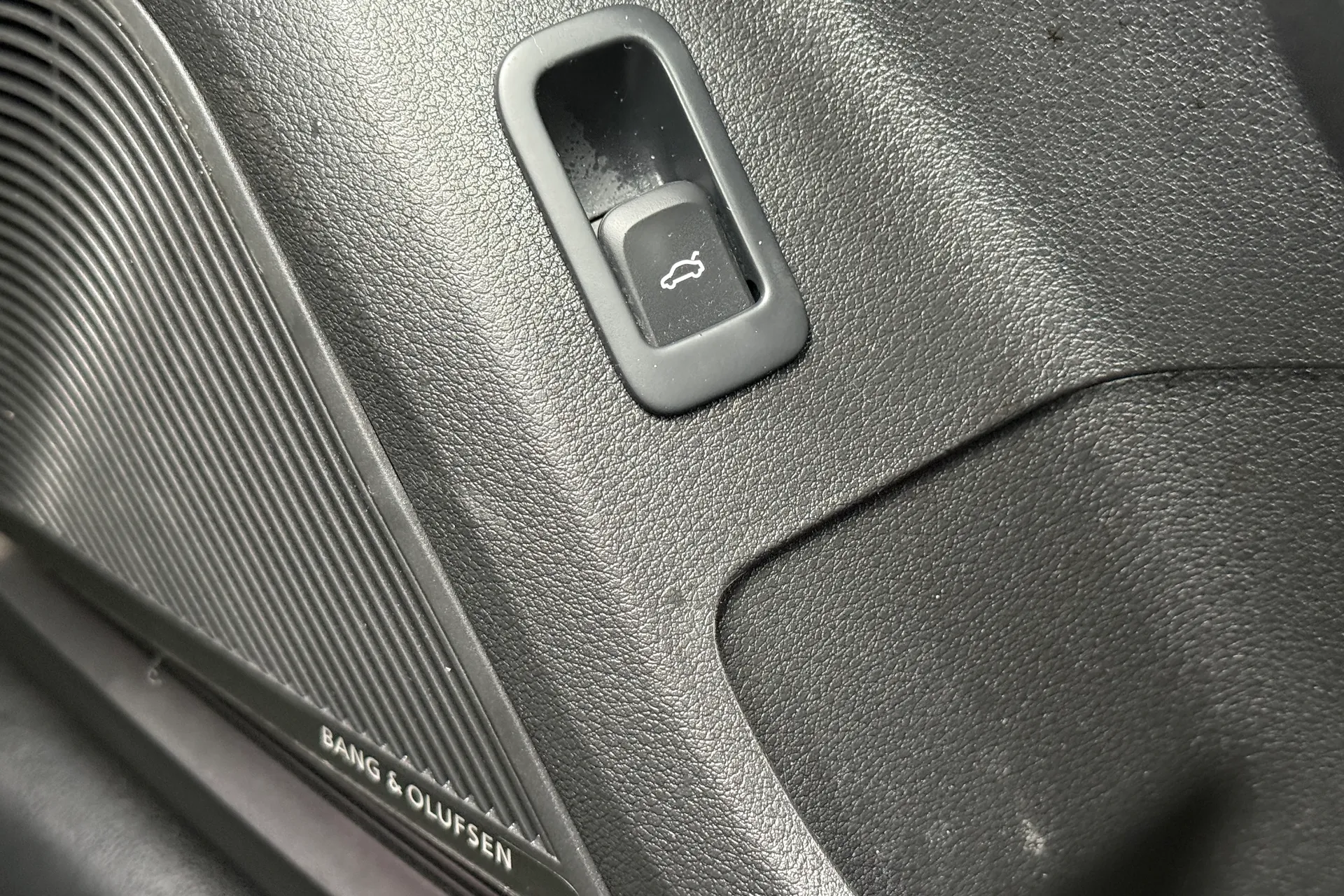 Audi Q2 thumbnail image number 31