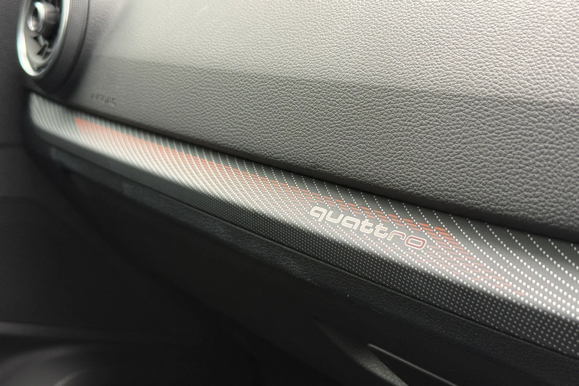 Audi Q2 thumbnail image number 29