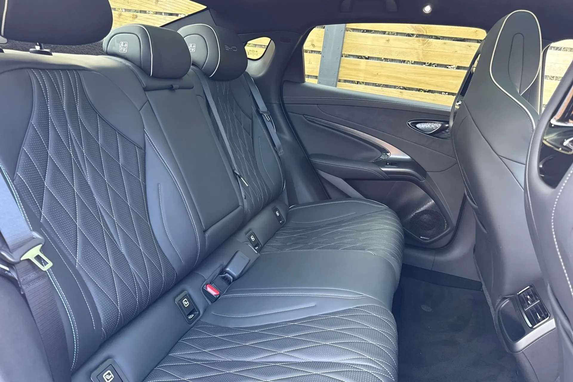 BYD SEAL thumbnail image number 25