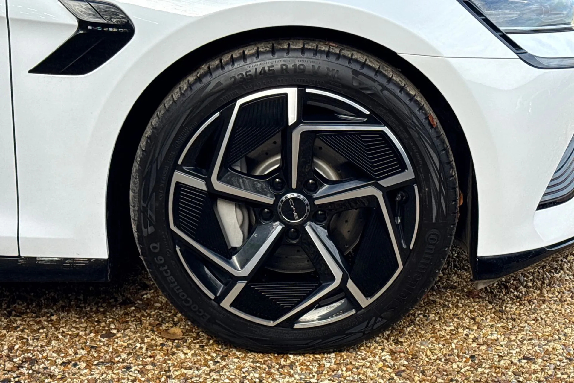 BYD SEAL thumbnail image number 15