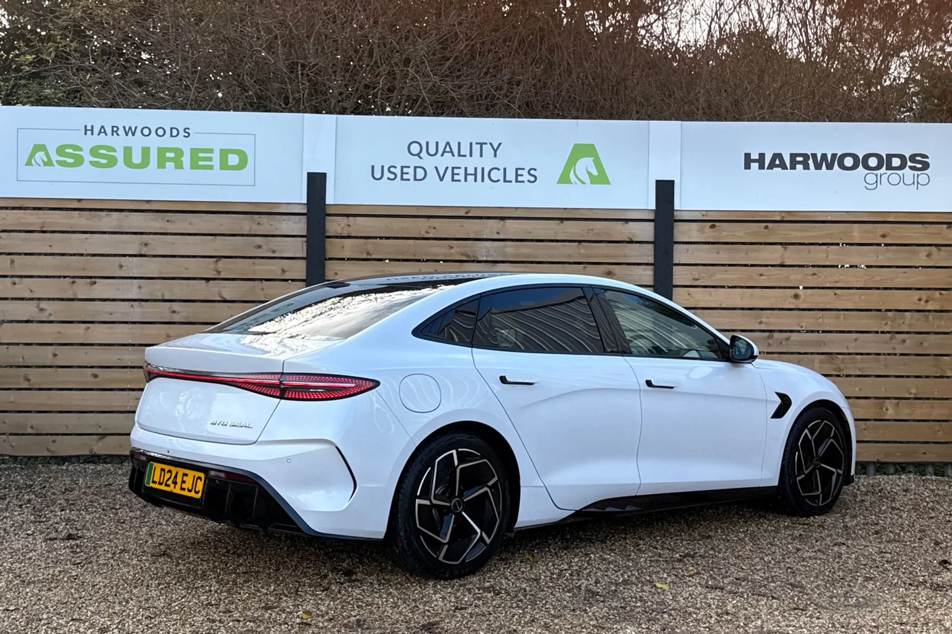 BYD SEAL thumbnail image number 9