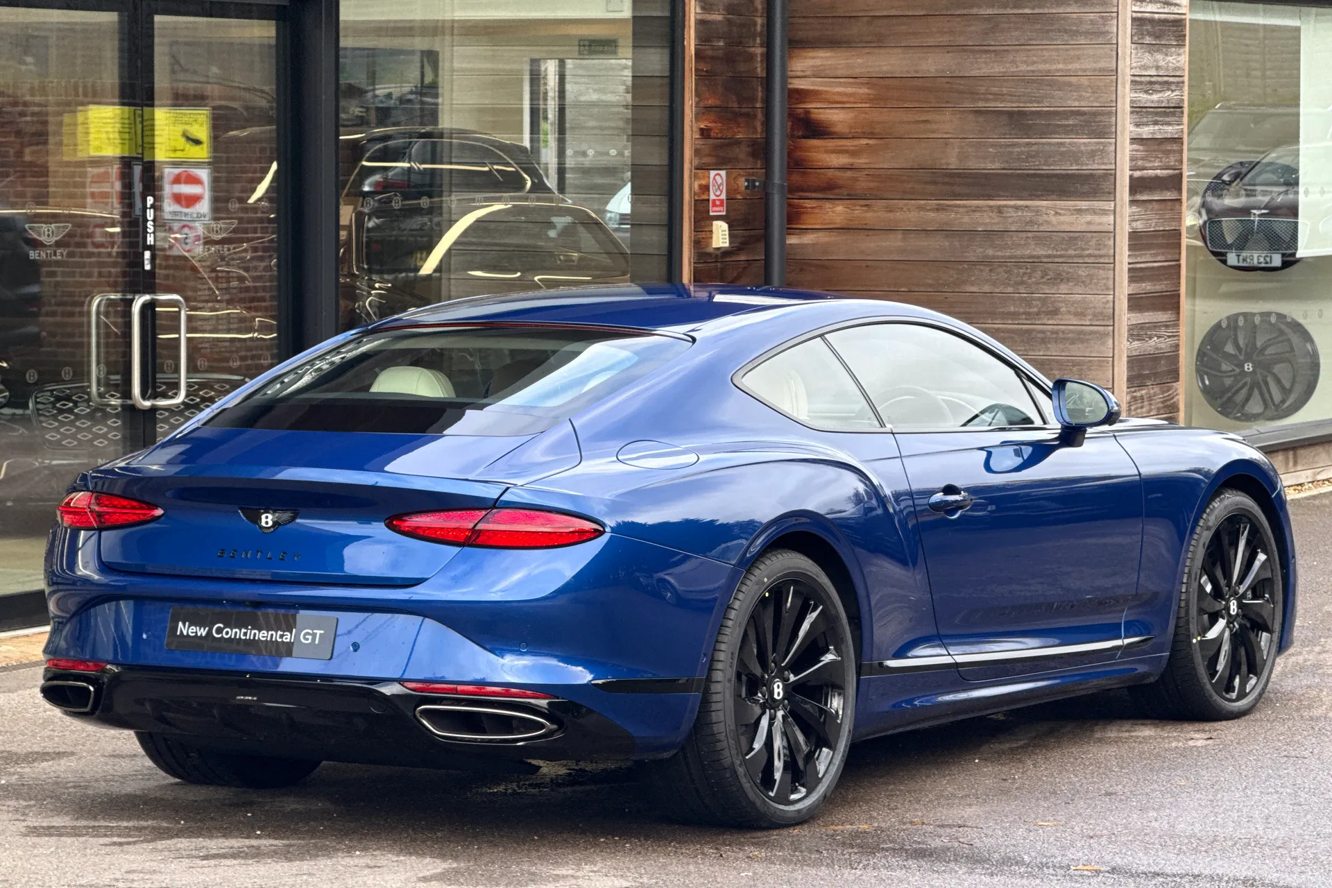 Bentley CONTINENTAL GT thumbnail image number 27