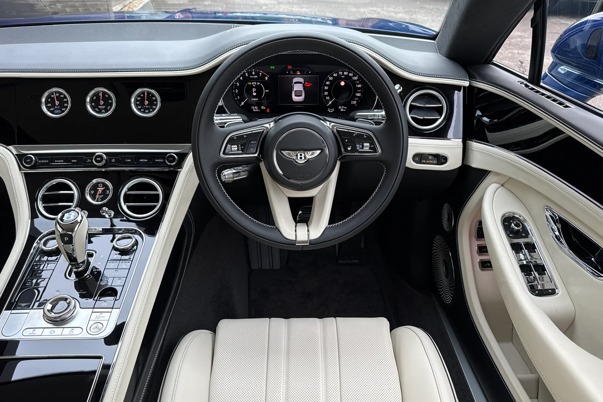 Bentley CONTINENTAL GT thumbnail image number 13