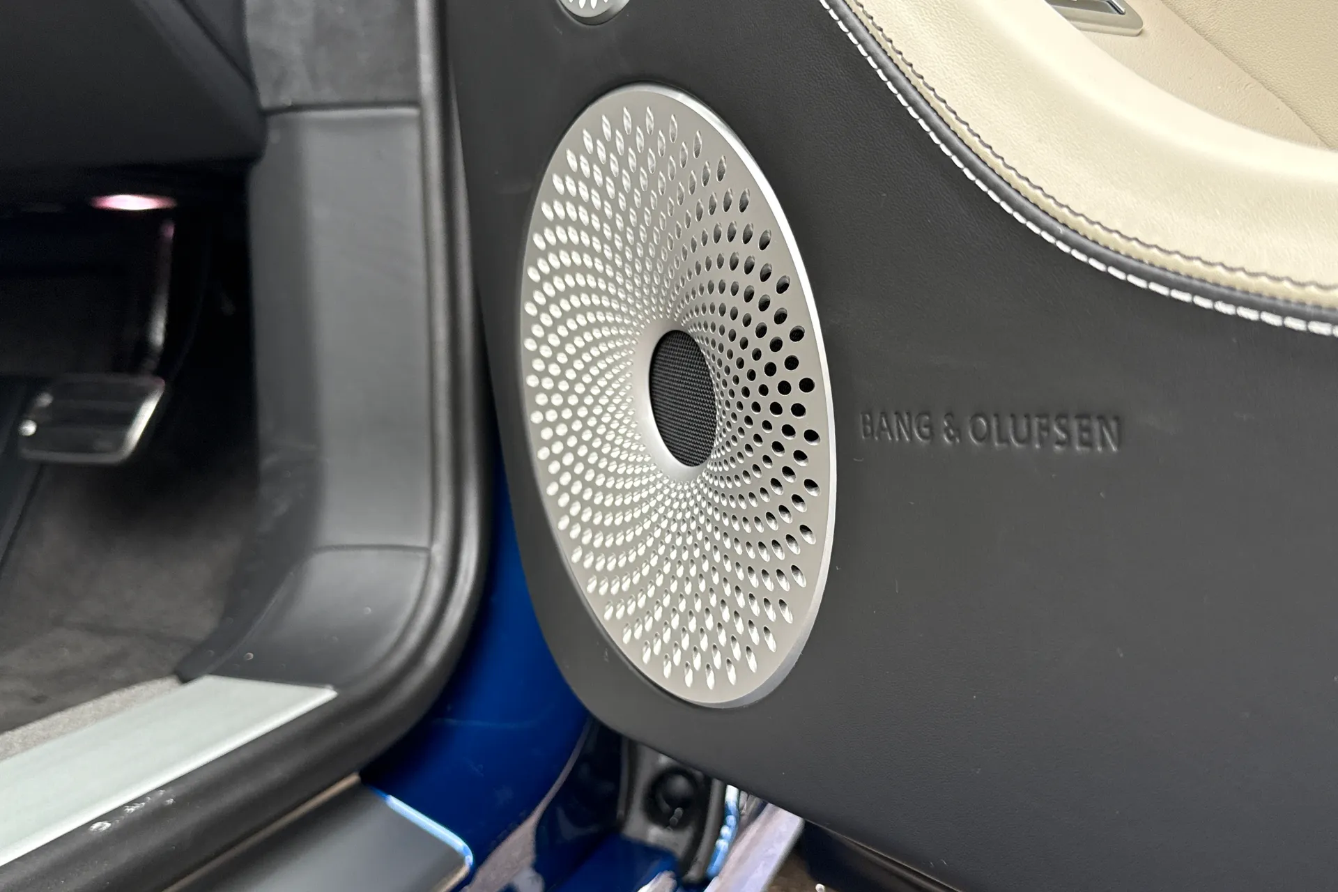 Bentley CONTINENTAL GT thumbnail image number 9