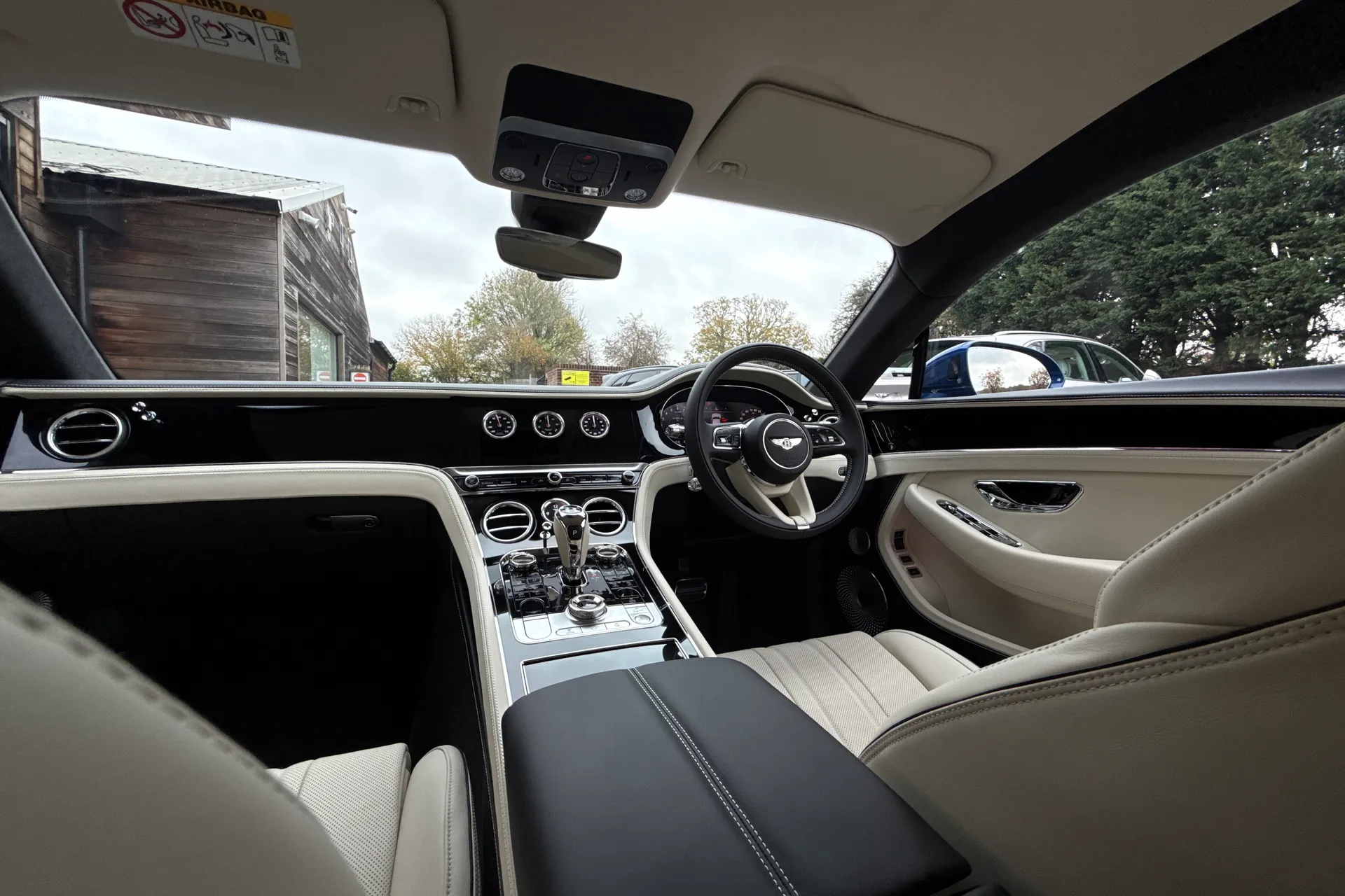 Bentley CONTINENTAL GT thumbnail image number 18