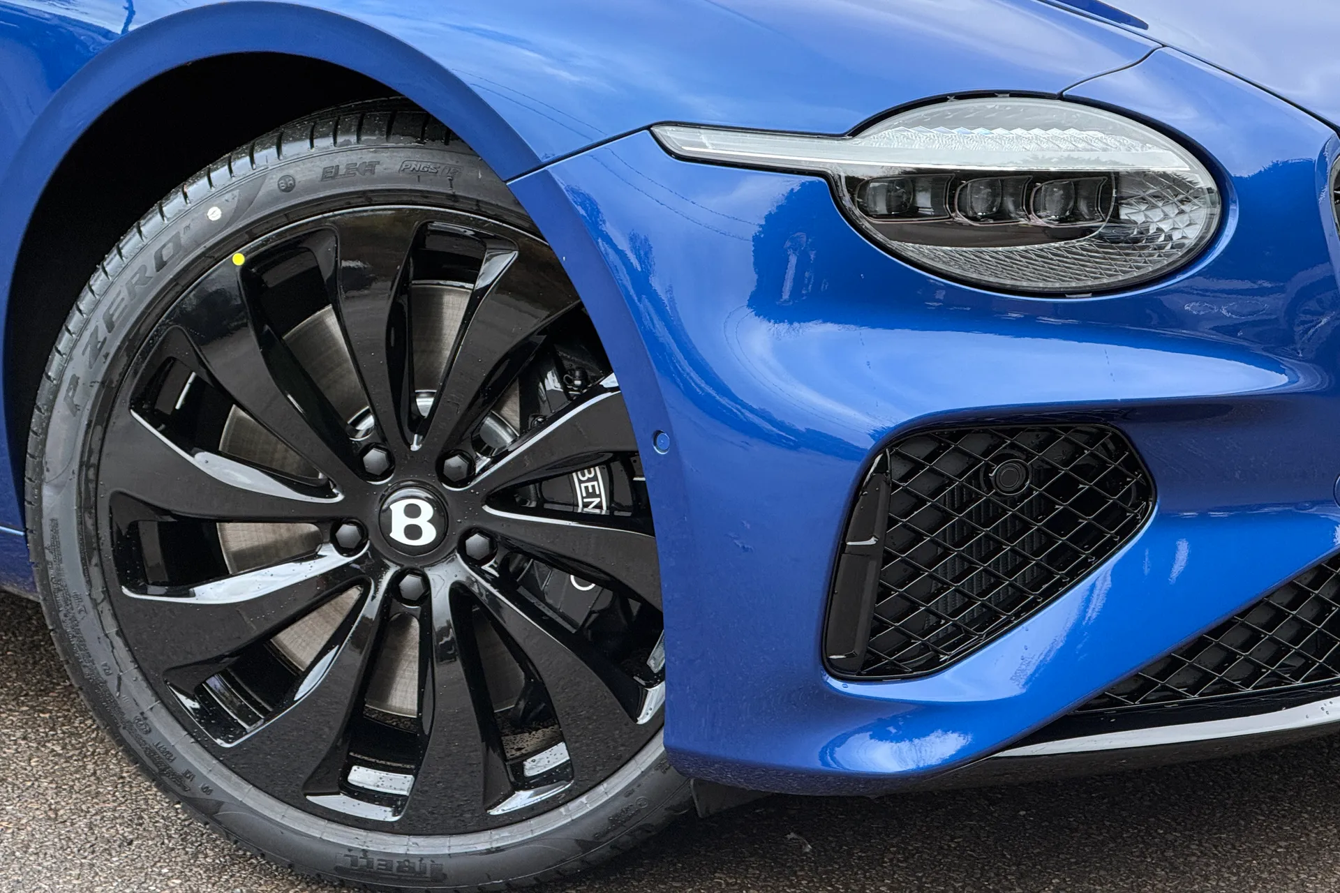 Bentley CONTINENTAL GT thumbnail image number 2