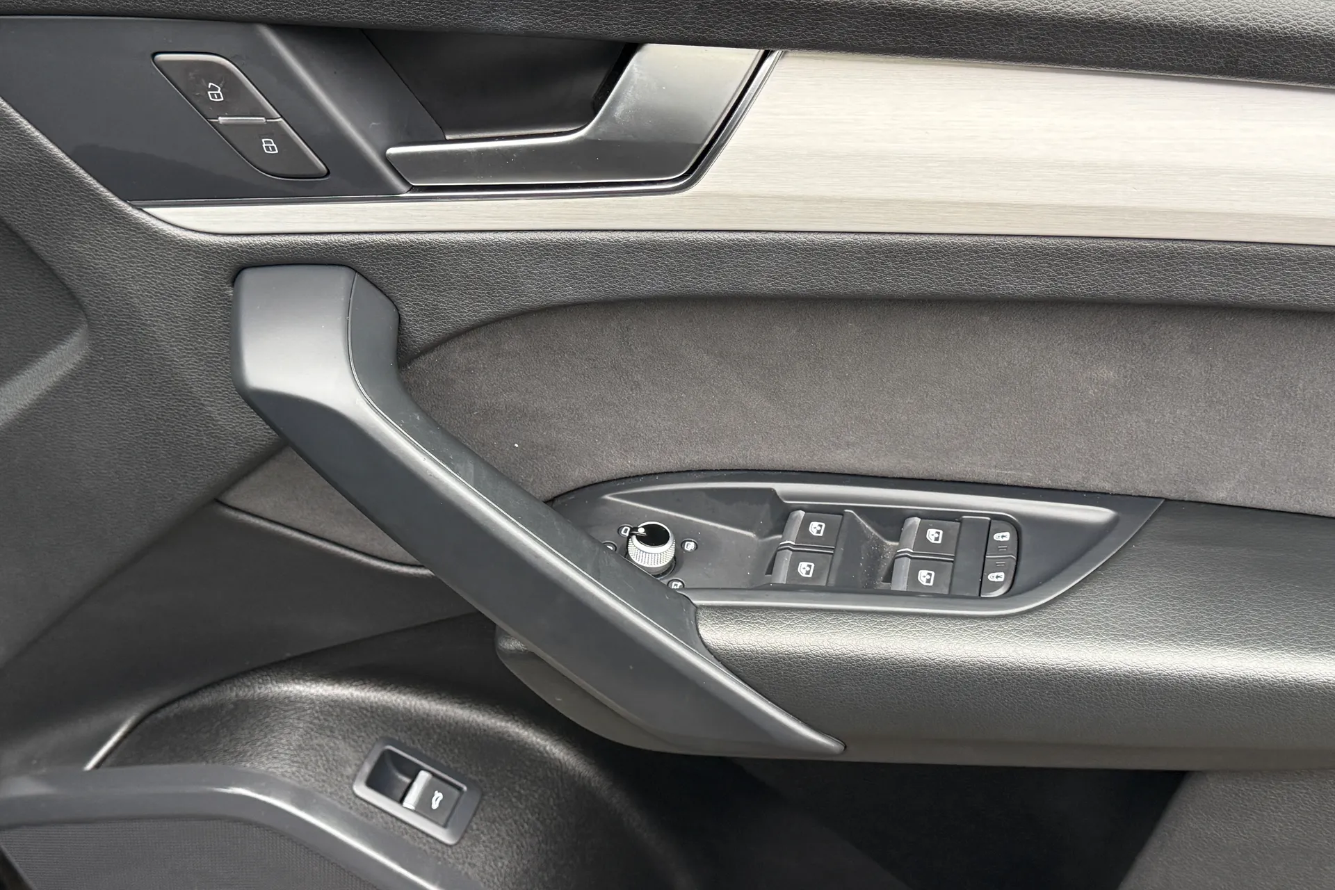 Audi Q5 thumbnail image number 46