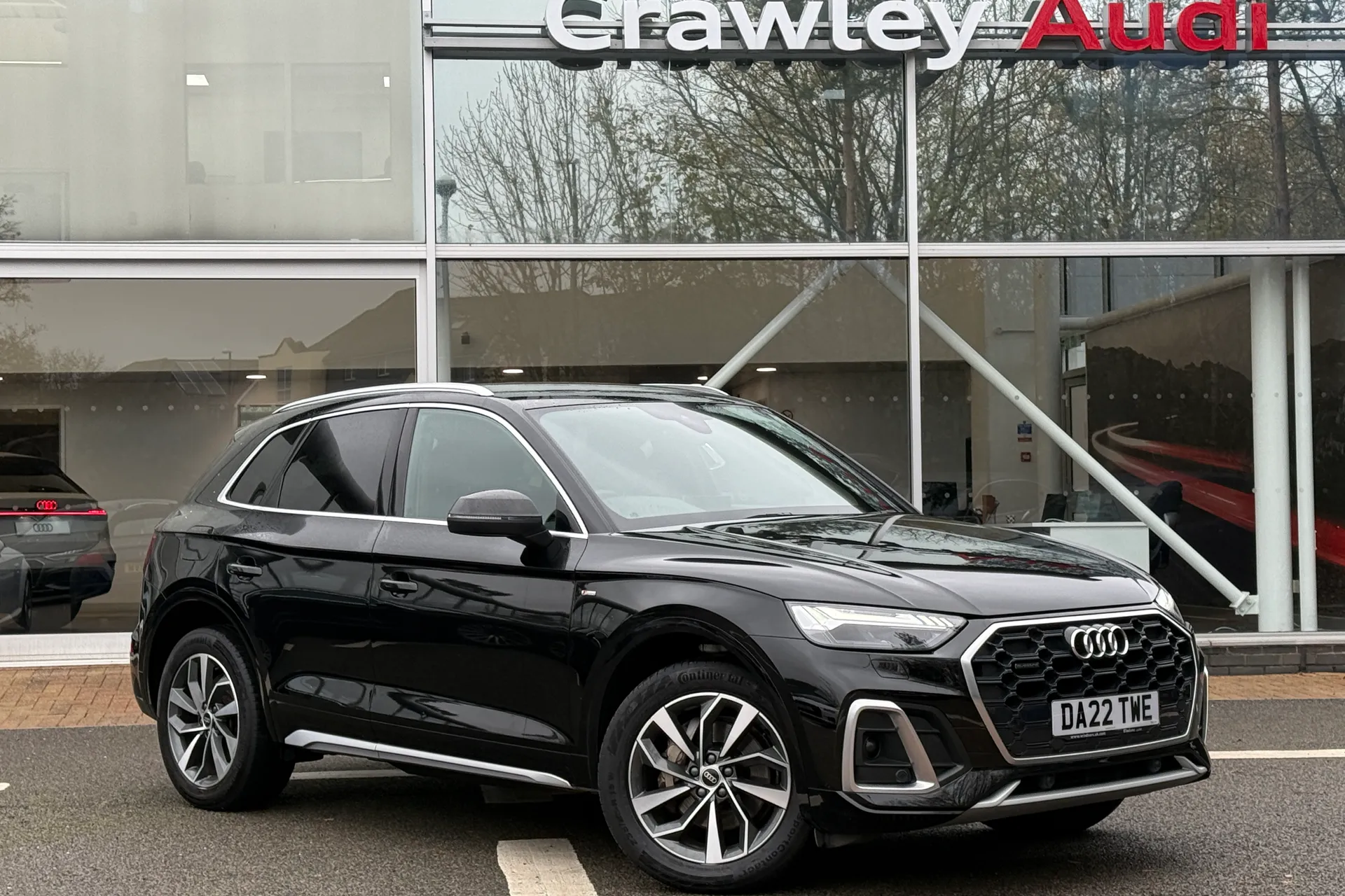 Audi Q5 focused image