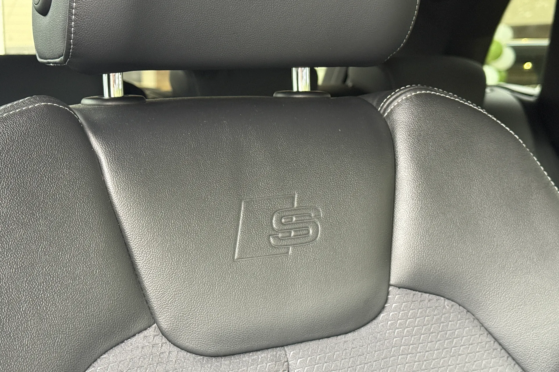 Audi Q5 thumbnail image number 43