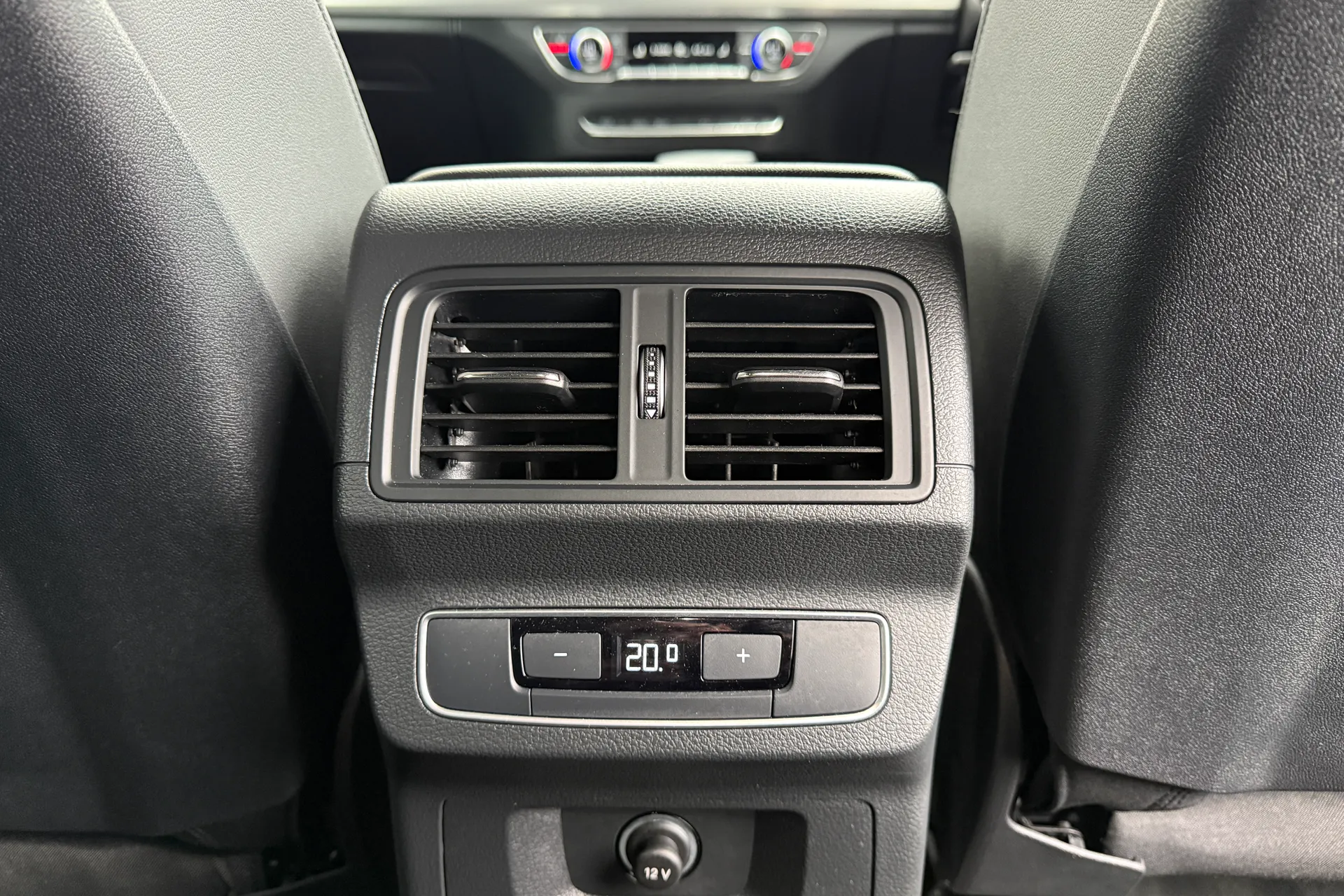 Audi Q5 thumbnail image number 28