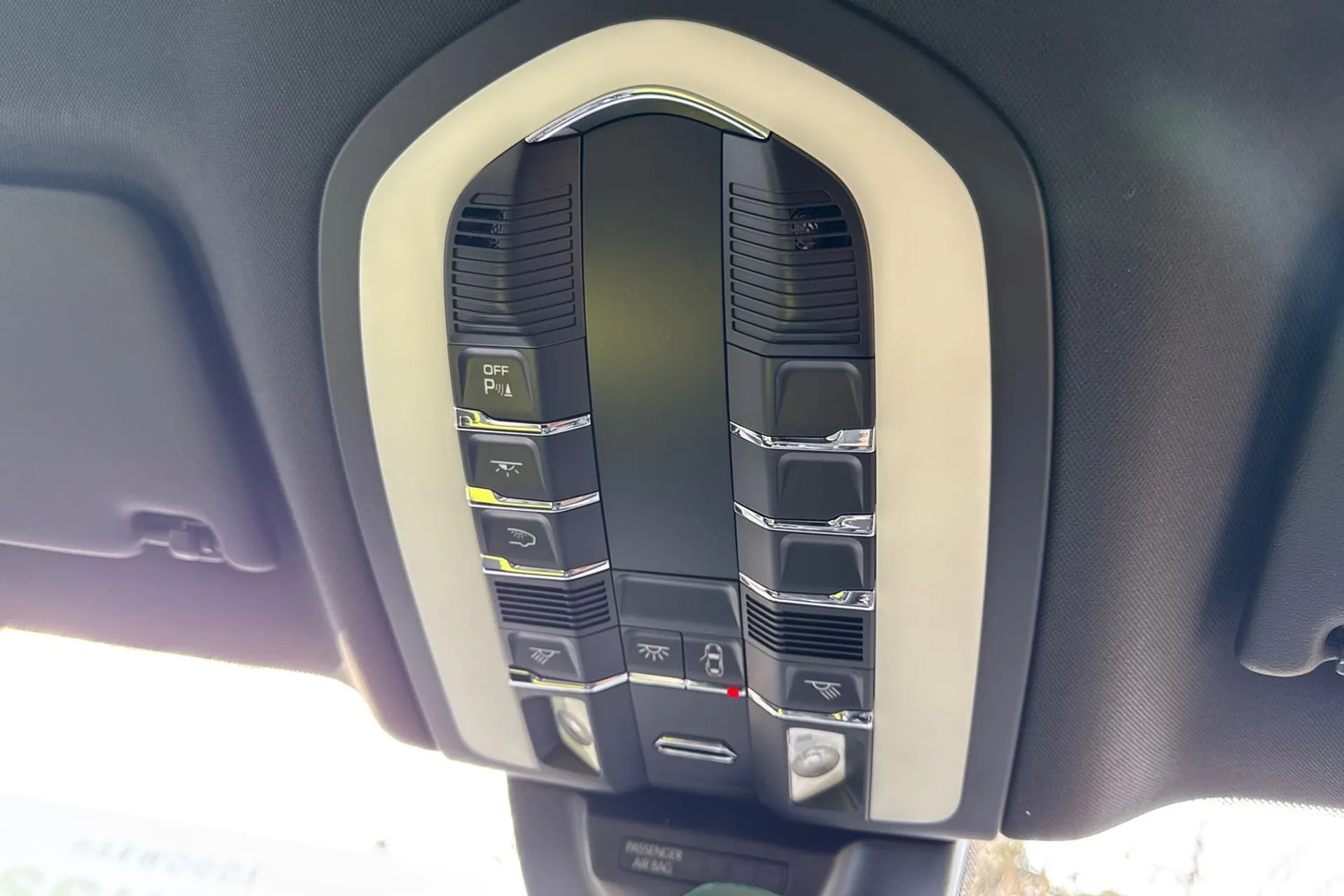 Porsche MACAN thumbnail image number 46