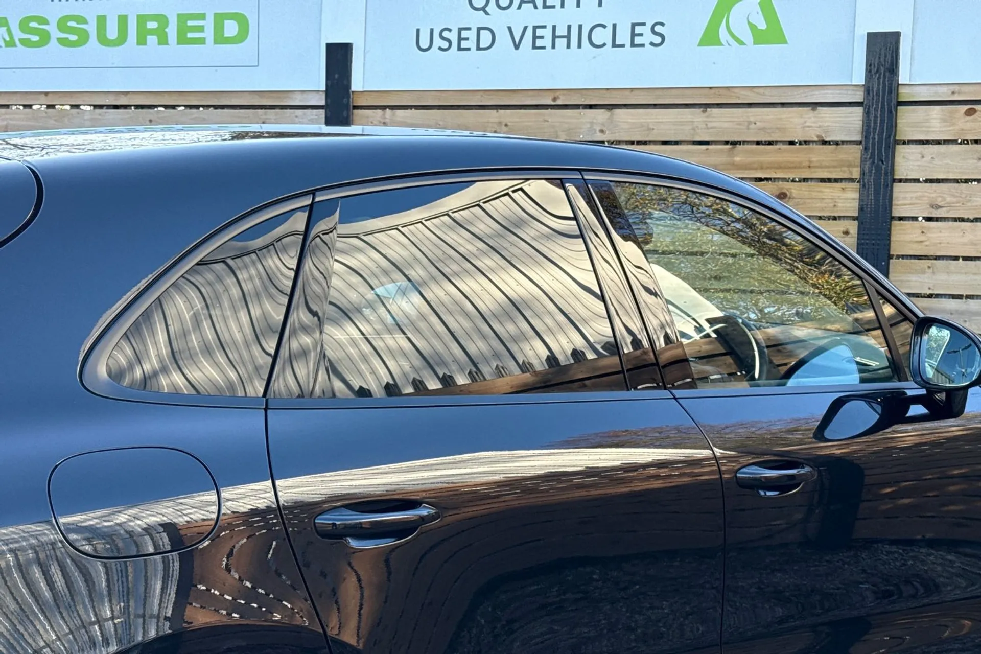 Porsche MACAN thumbnail image number 11