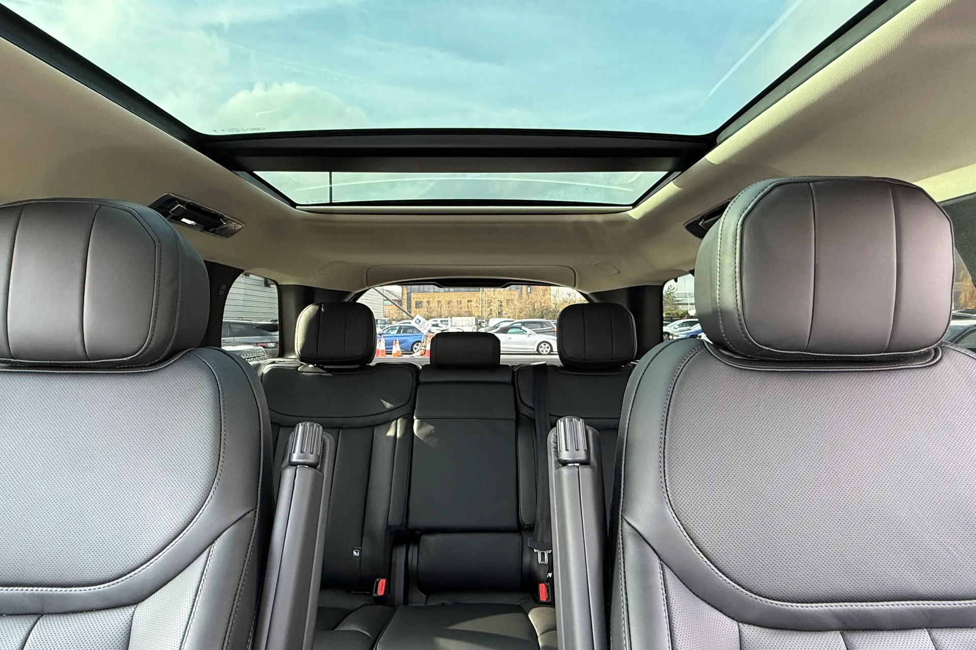 LAND ROVER RANGE ROVER thumbnail image number 38