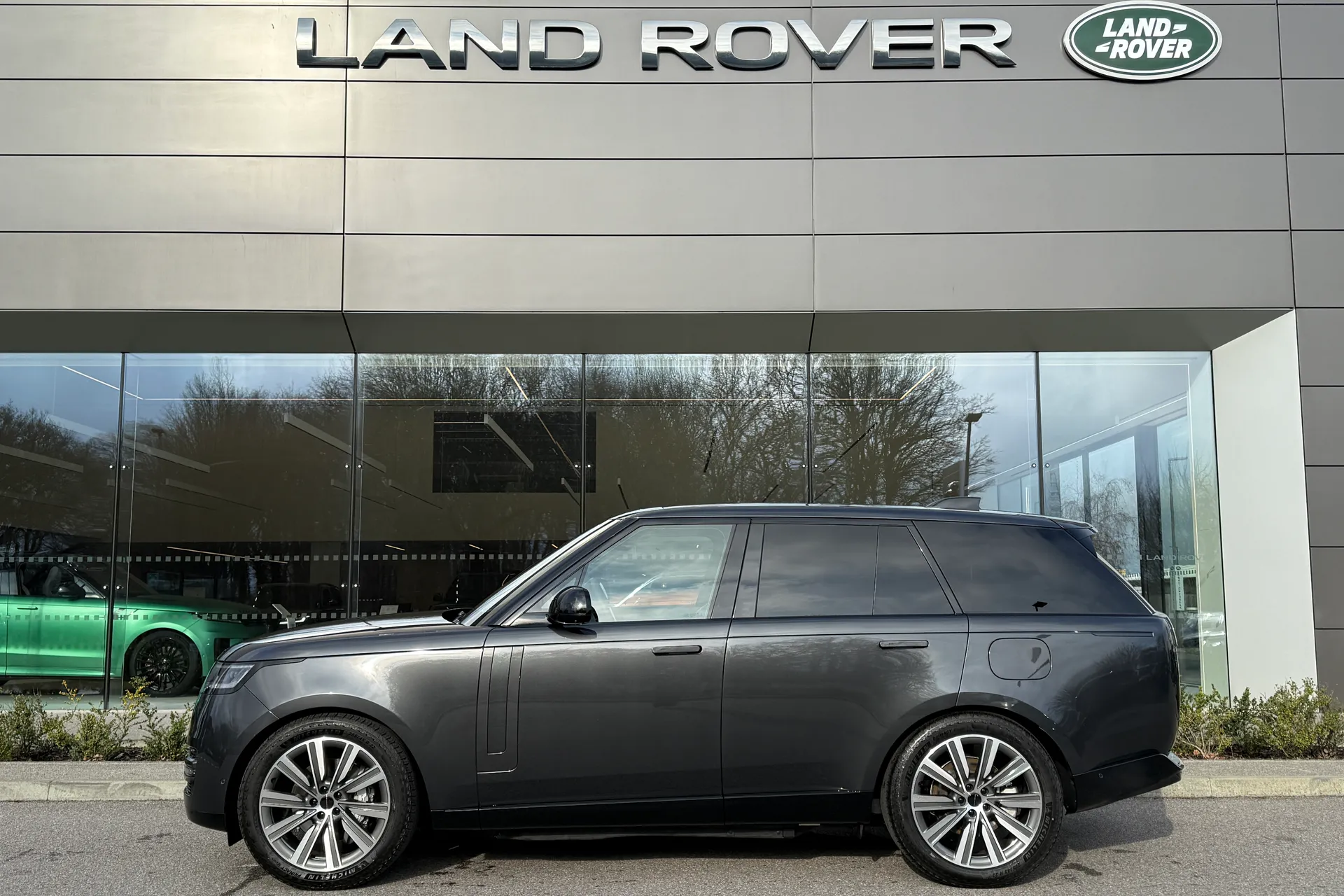 LAND ROVER RANGE ROVER thumbnail image number 9