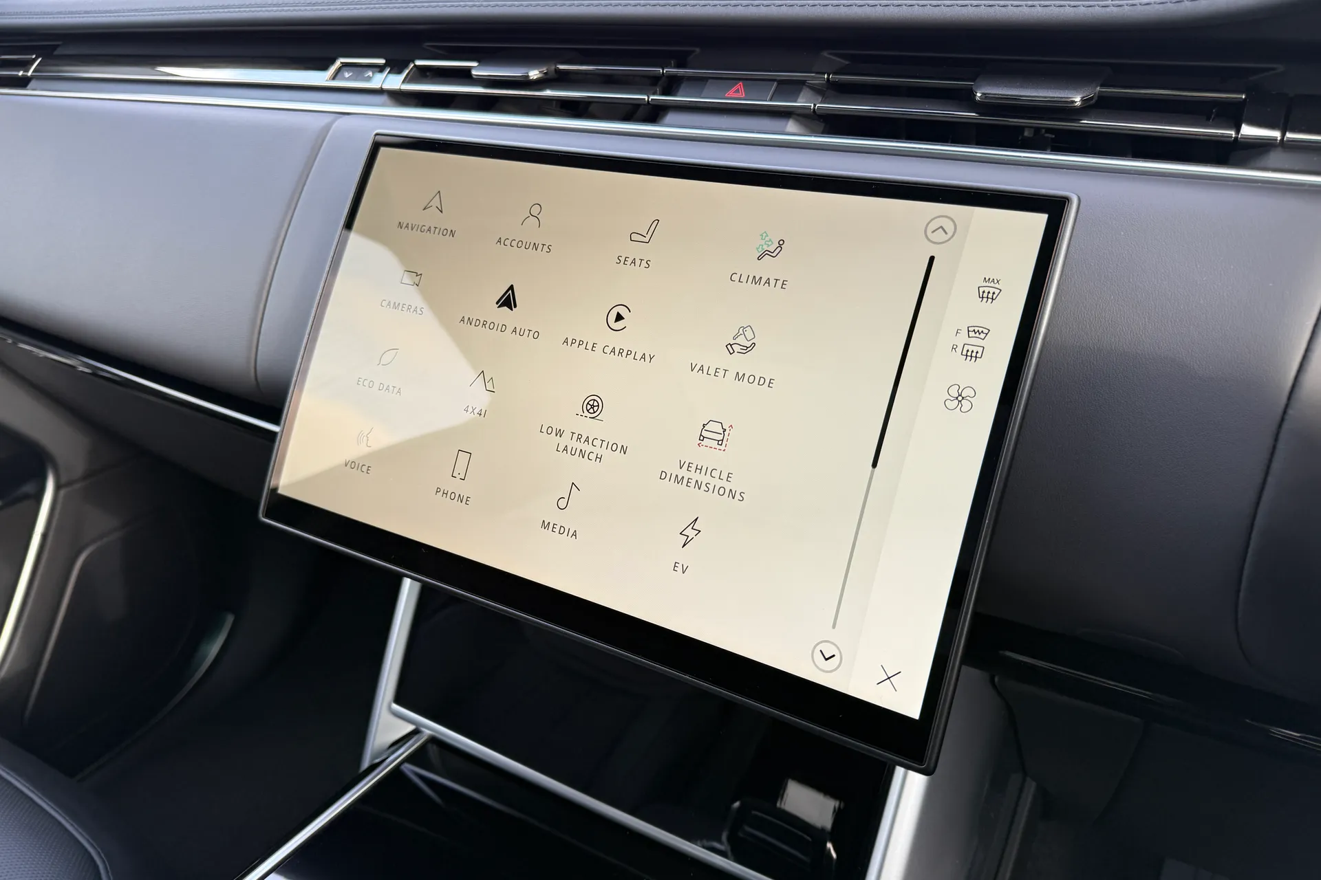 LAND ROVER RANGE ROVER thumbnail image number 45