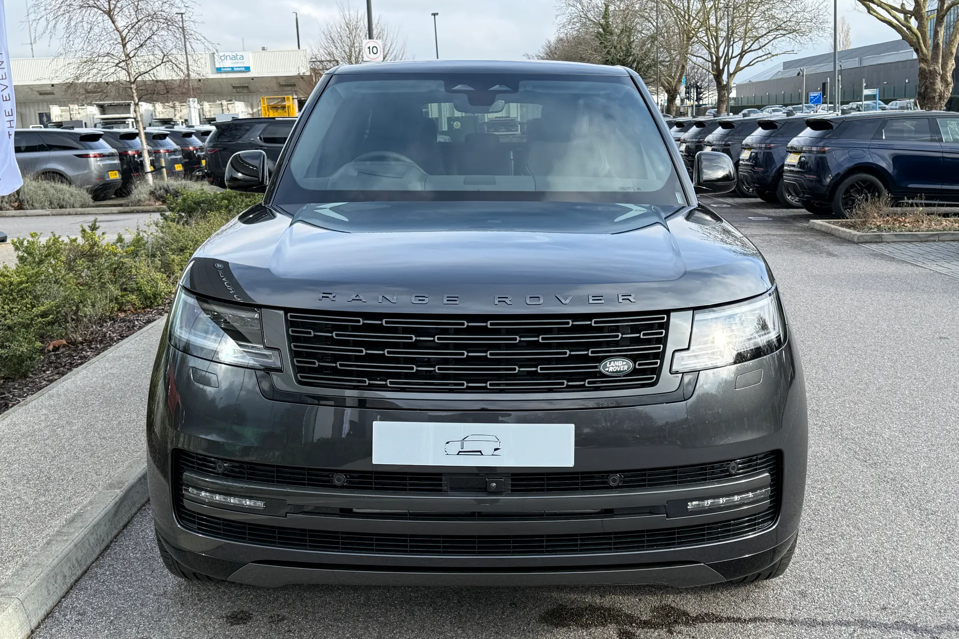 LAND ROVER RANGE ROVER thumbnail image number 16