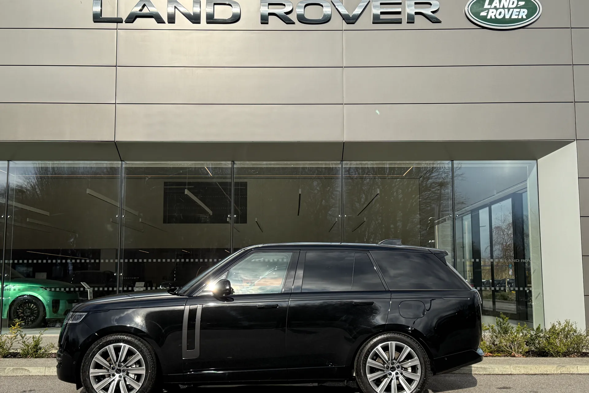 LAND ROVER RANGE ROVER thumbnail image number 14