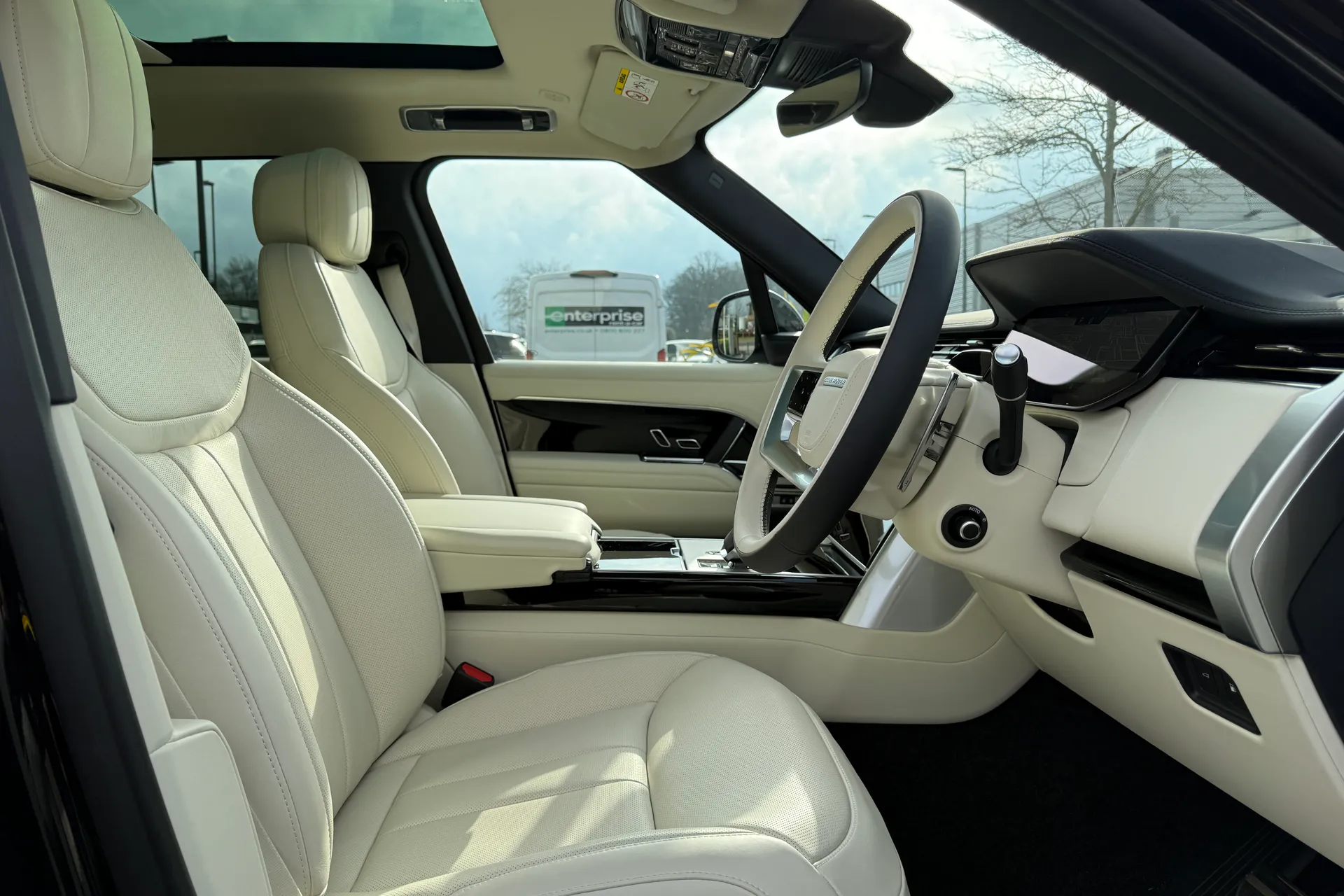 LAND ROVER RANGE ROVER thumbnail image number 43