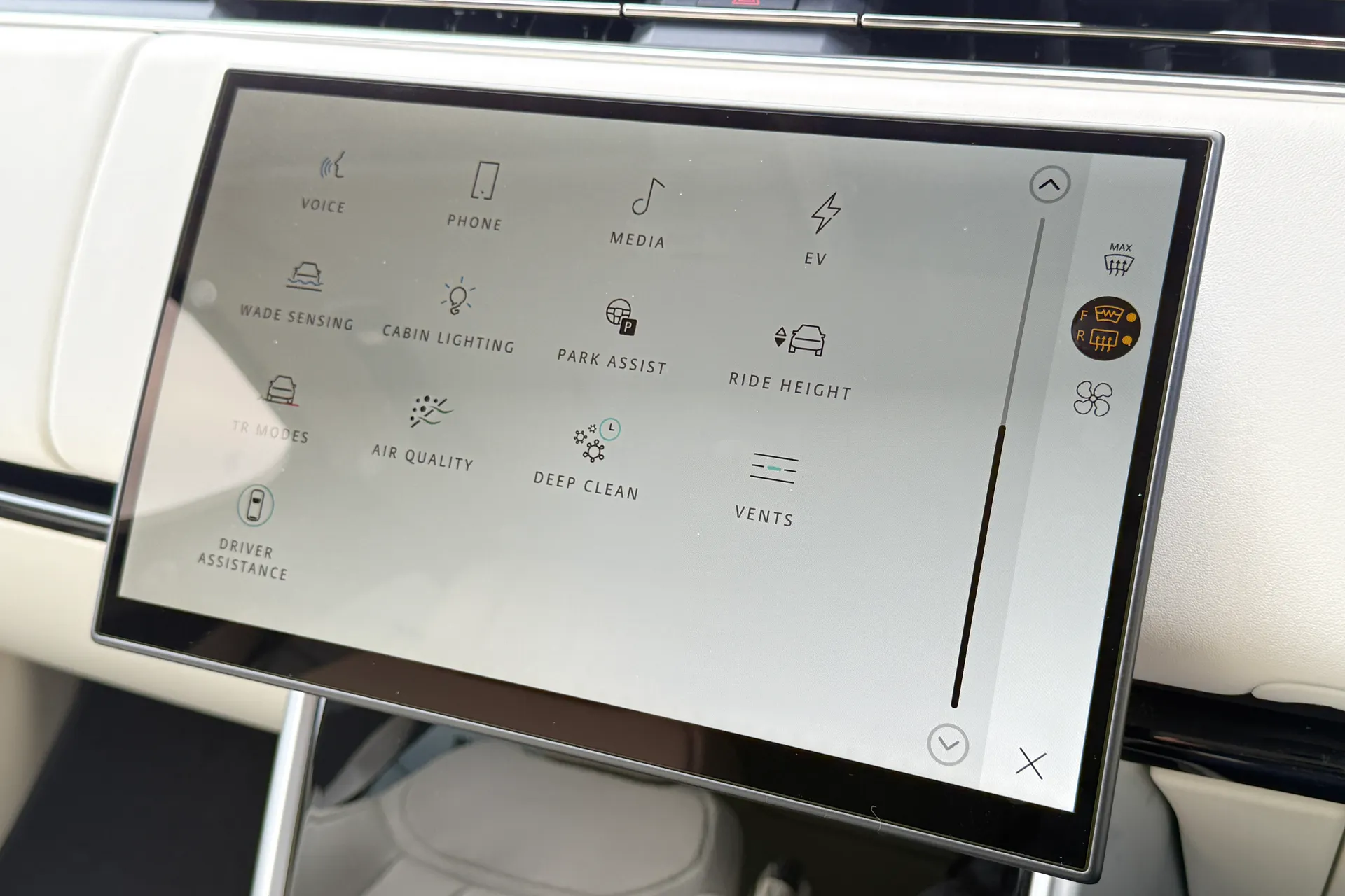 LAND ROVER RANGE ROVER thumbnail image number 34