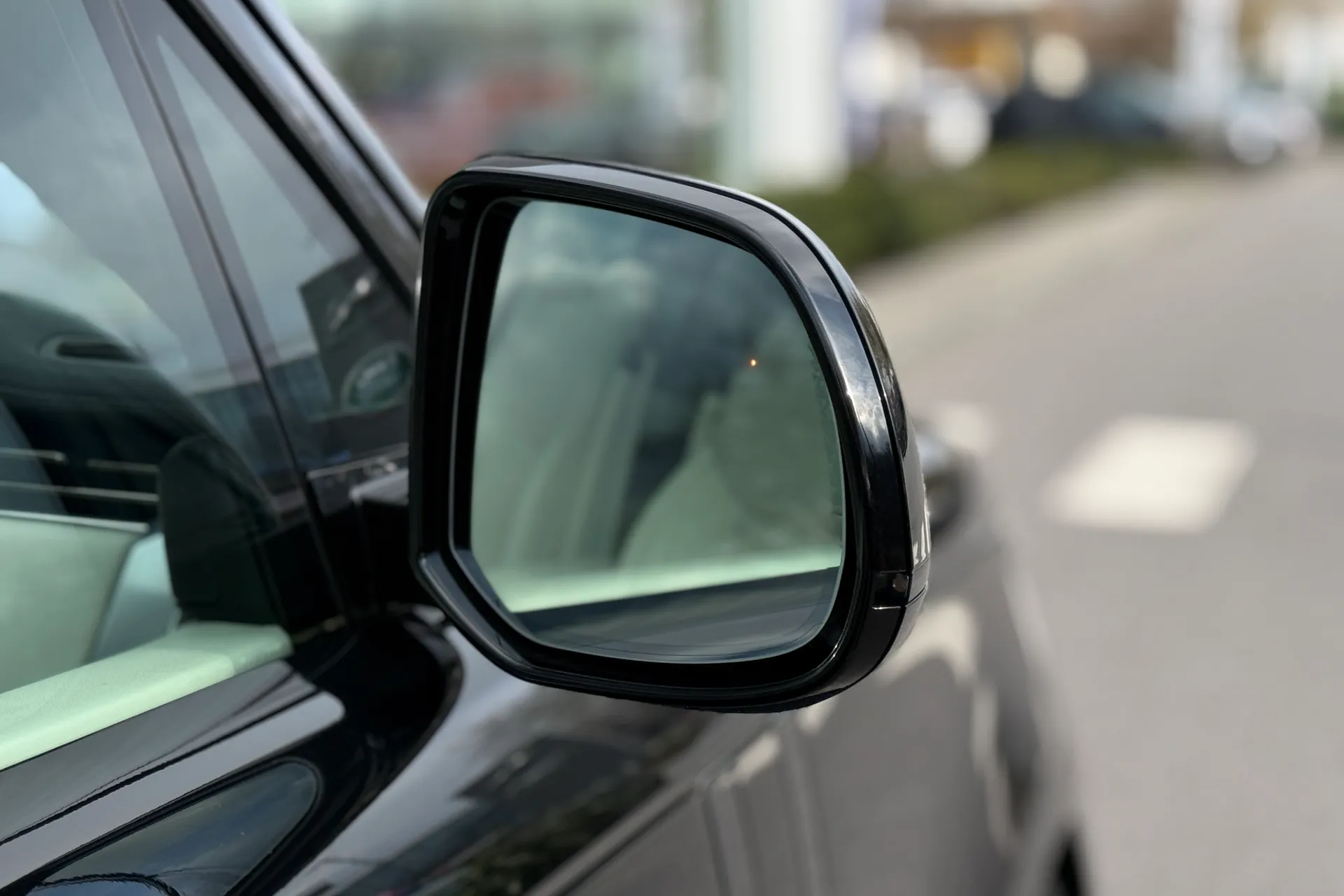 LAND ROVER RANGE ROVER thumbnail image number 16