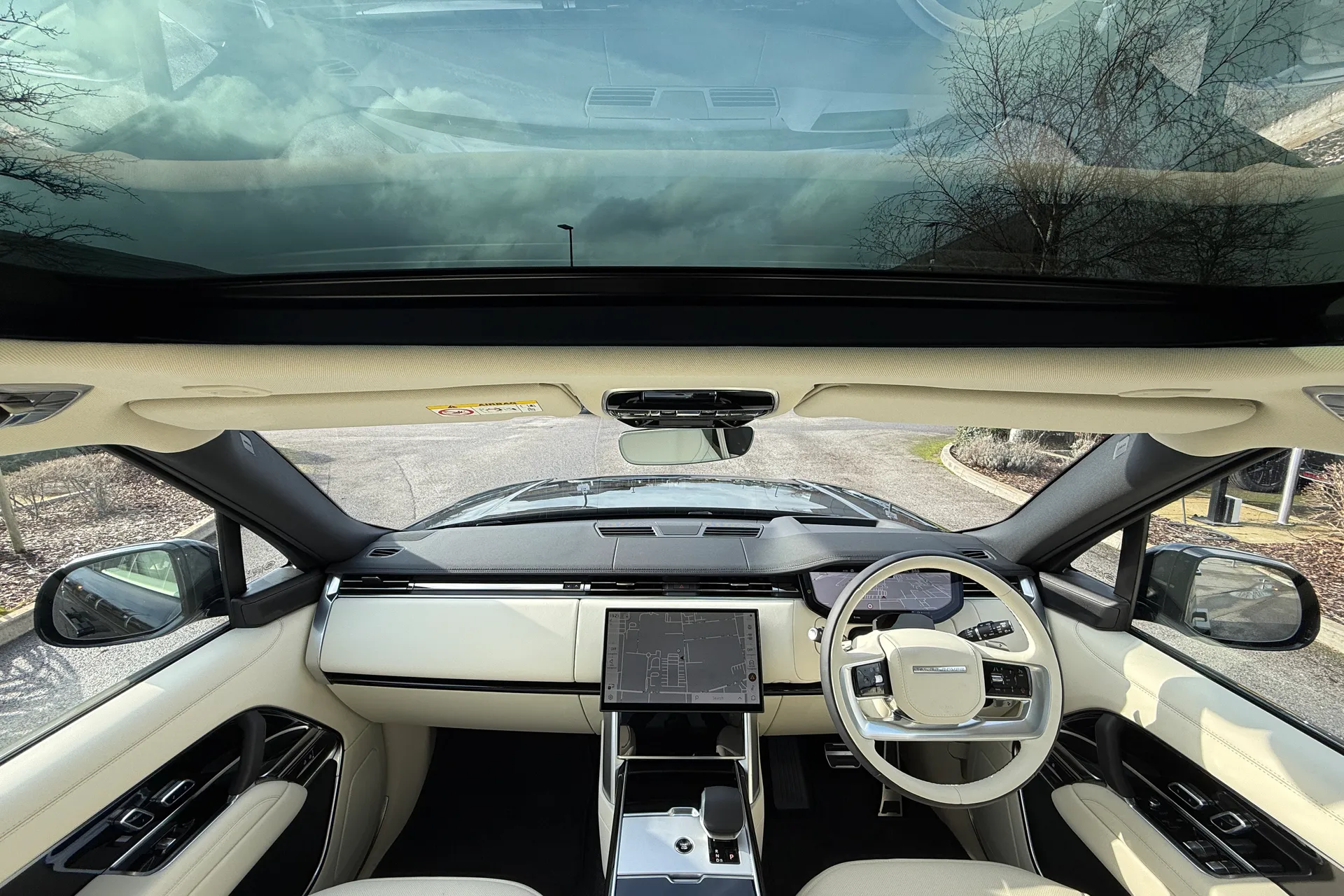 LAND ROVER RANGE ROVER thumbnail image number 4