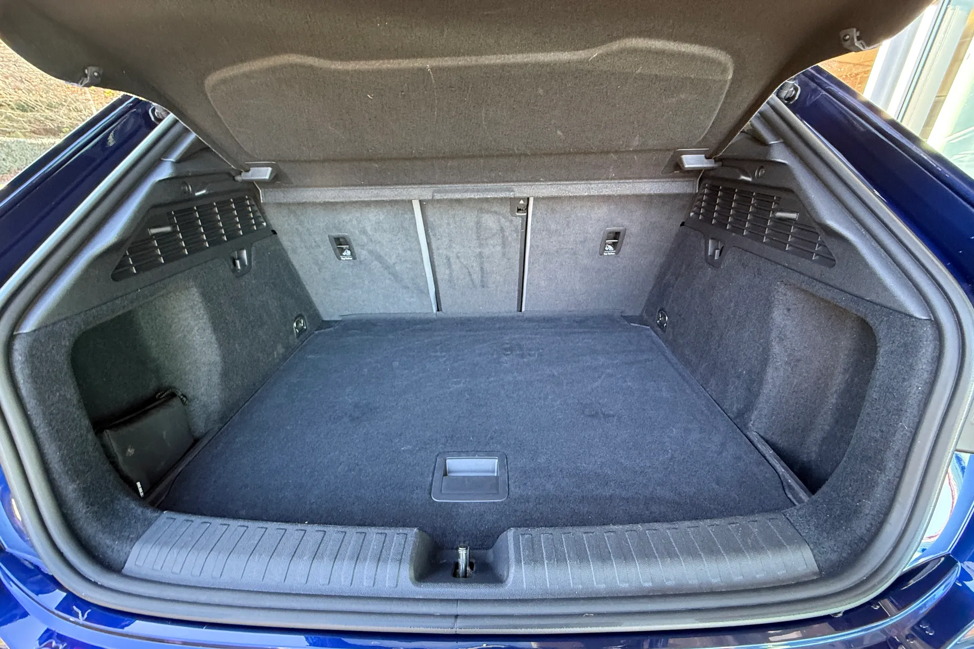 Audi A3 thumbnail image number 45