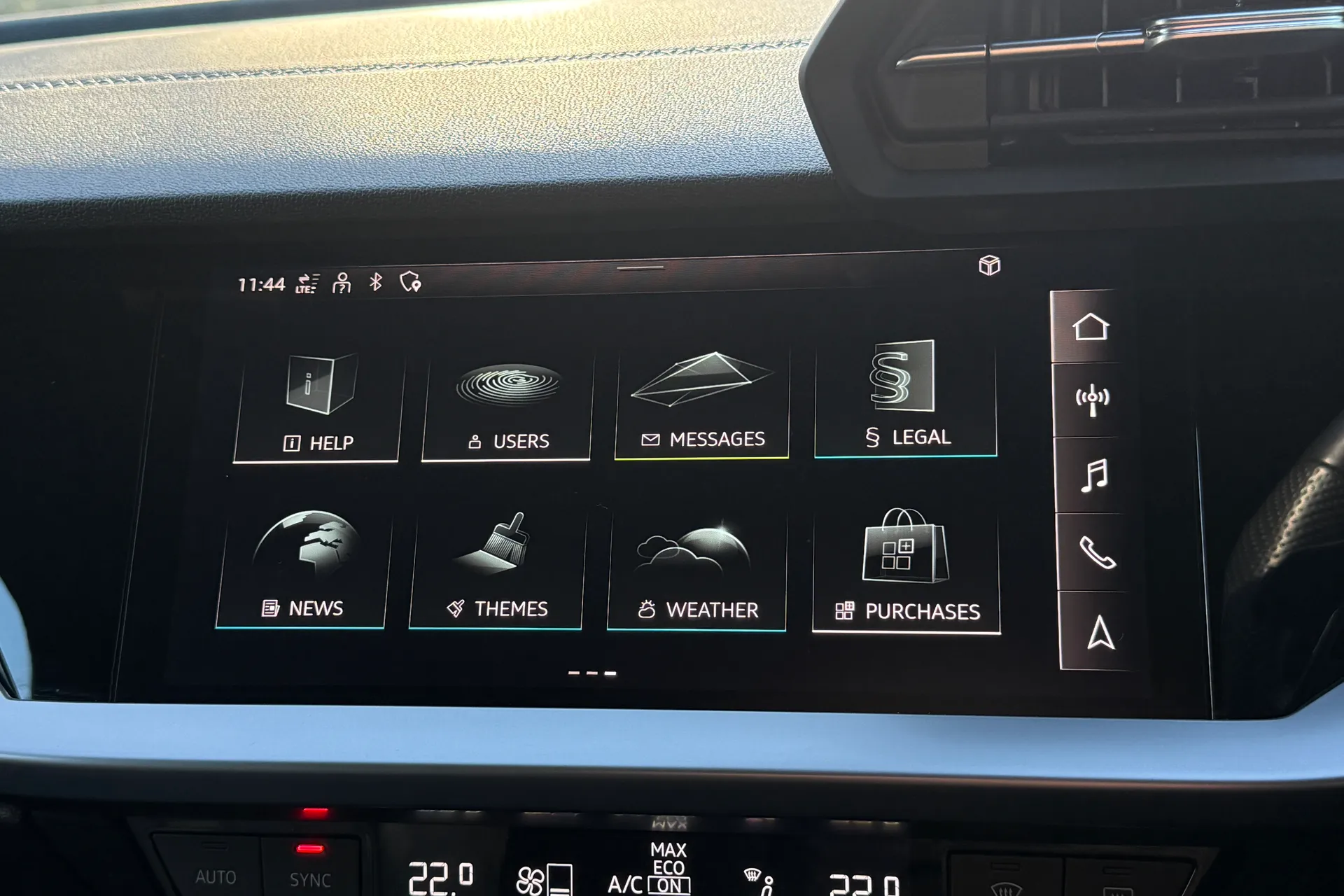 Audi A3 thumbnail image number 21