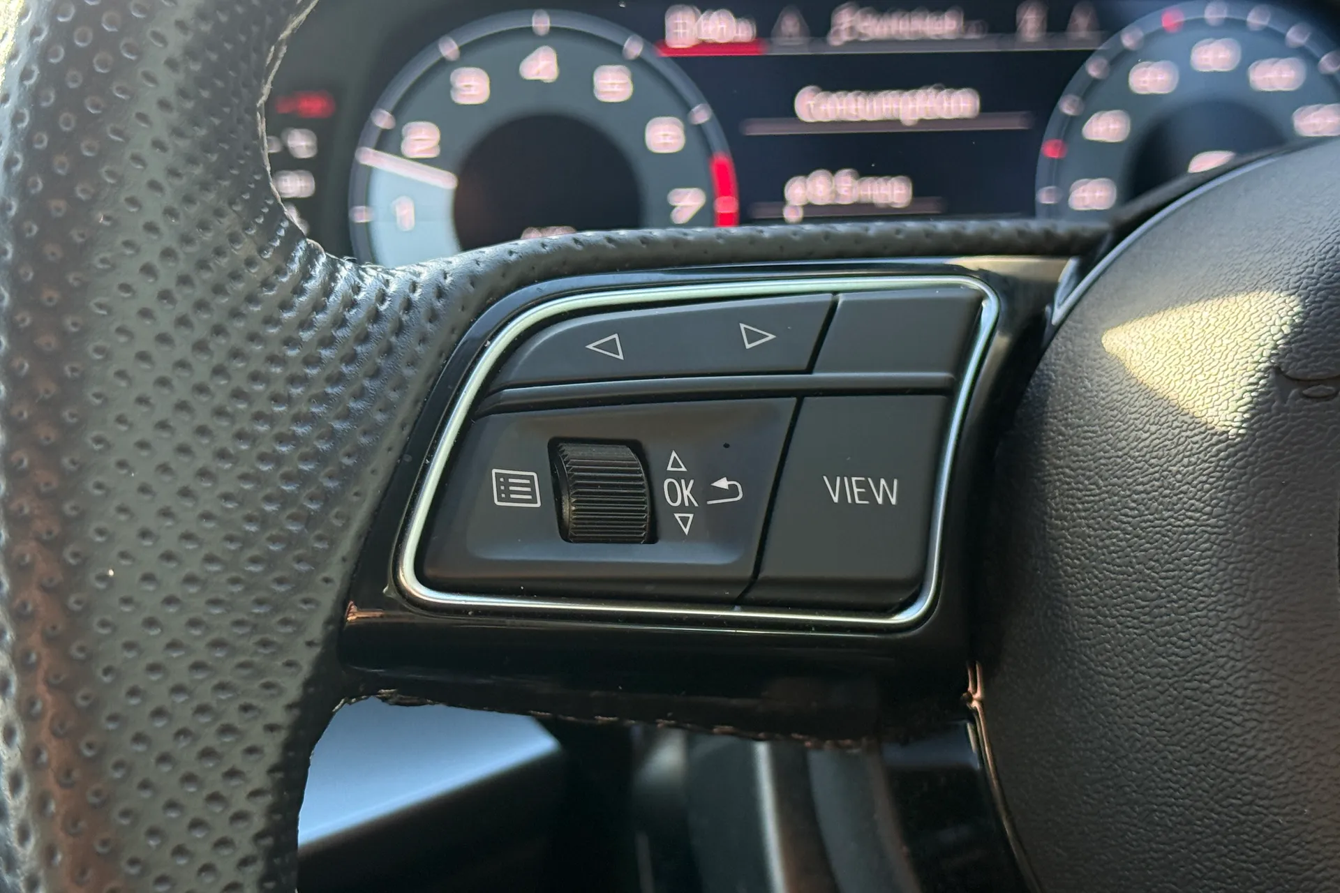 Audi A3 thumbnail image number 10