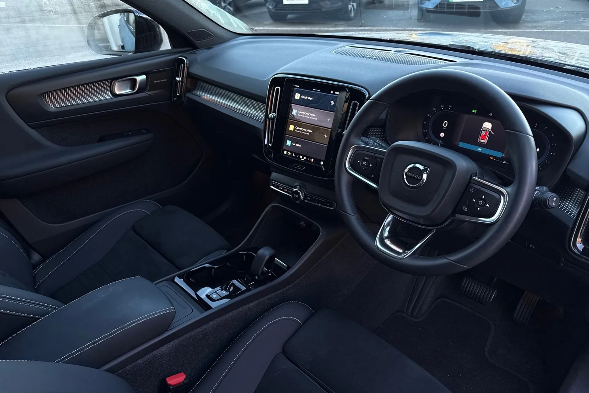 Volvo XC40 thumbnail image number 6