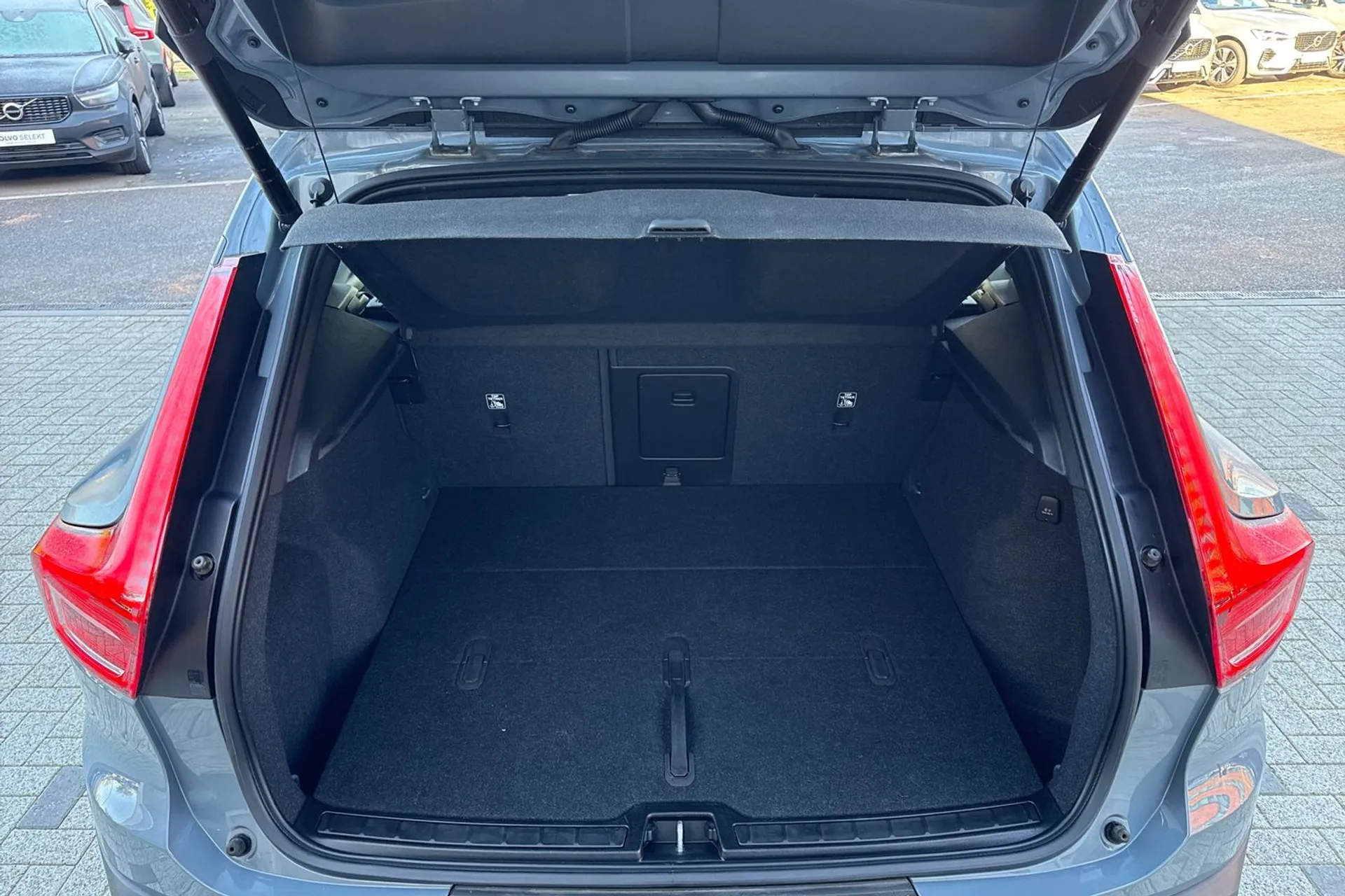 Volvo XC40 thumbnail image number 20