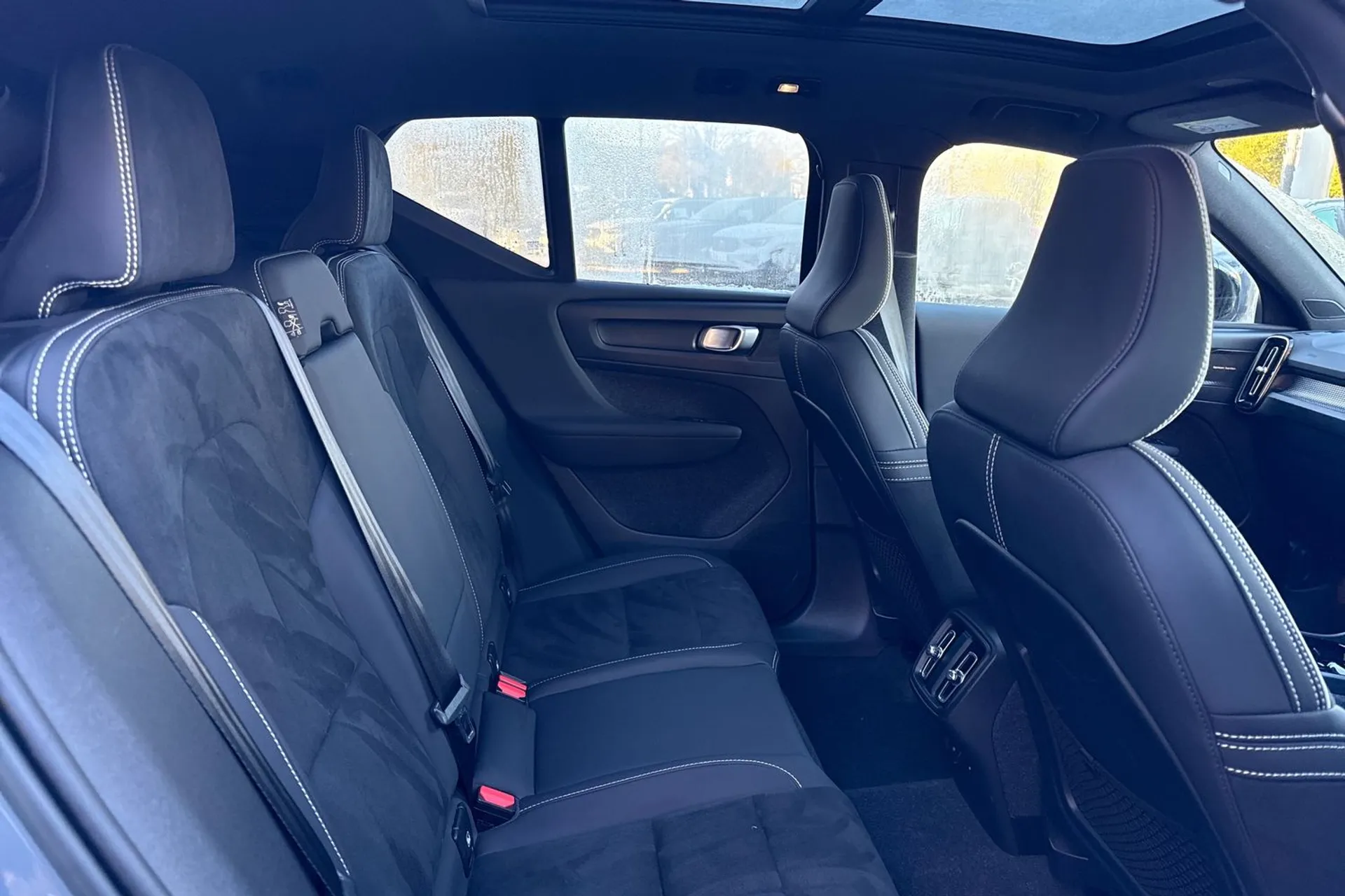 Volvo XC40 thumbnail image number 23