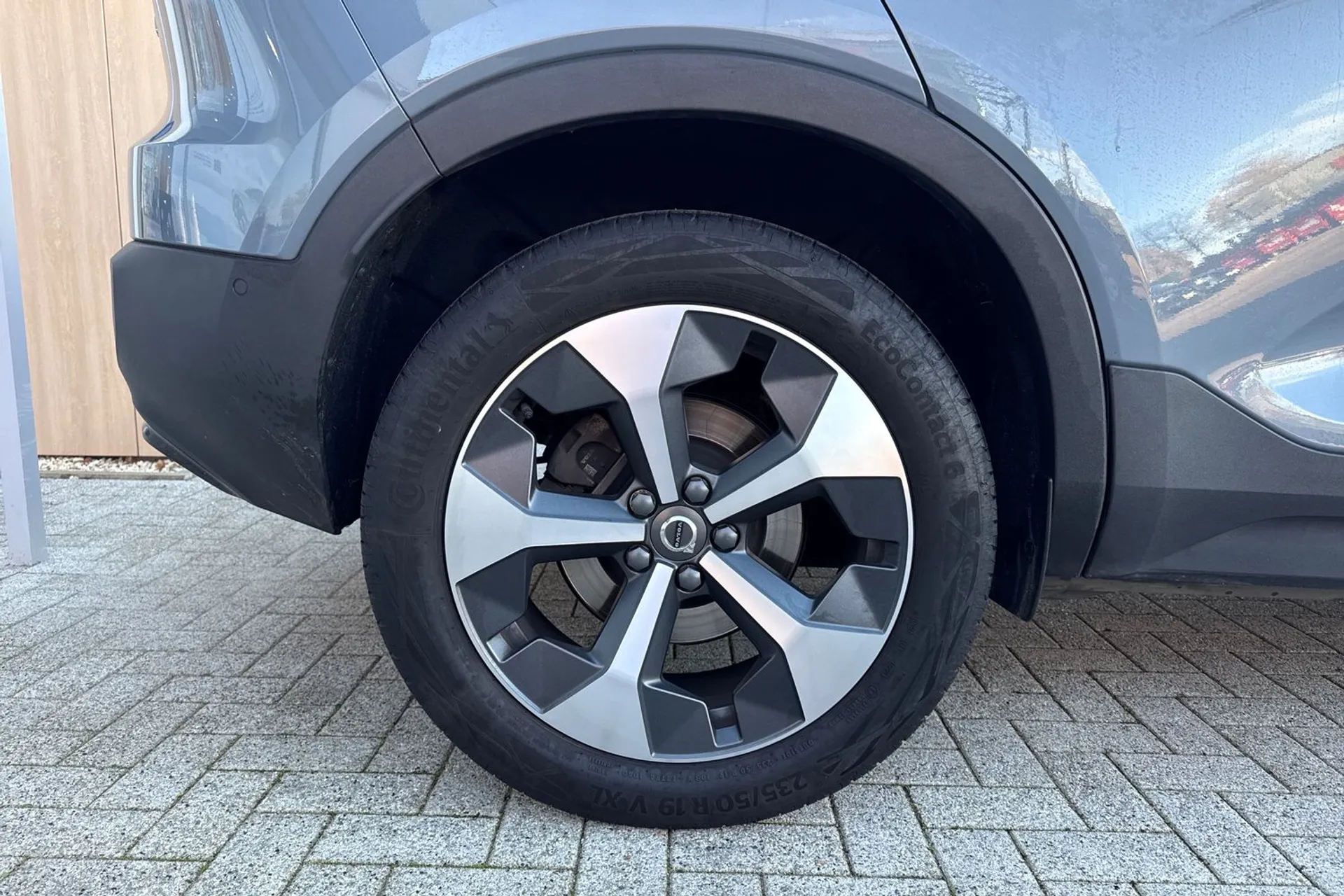 Volvo XC40 thumbnail image number 14