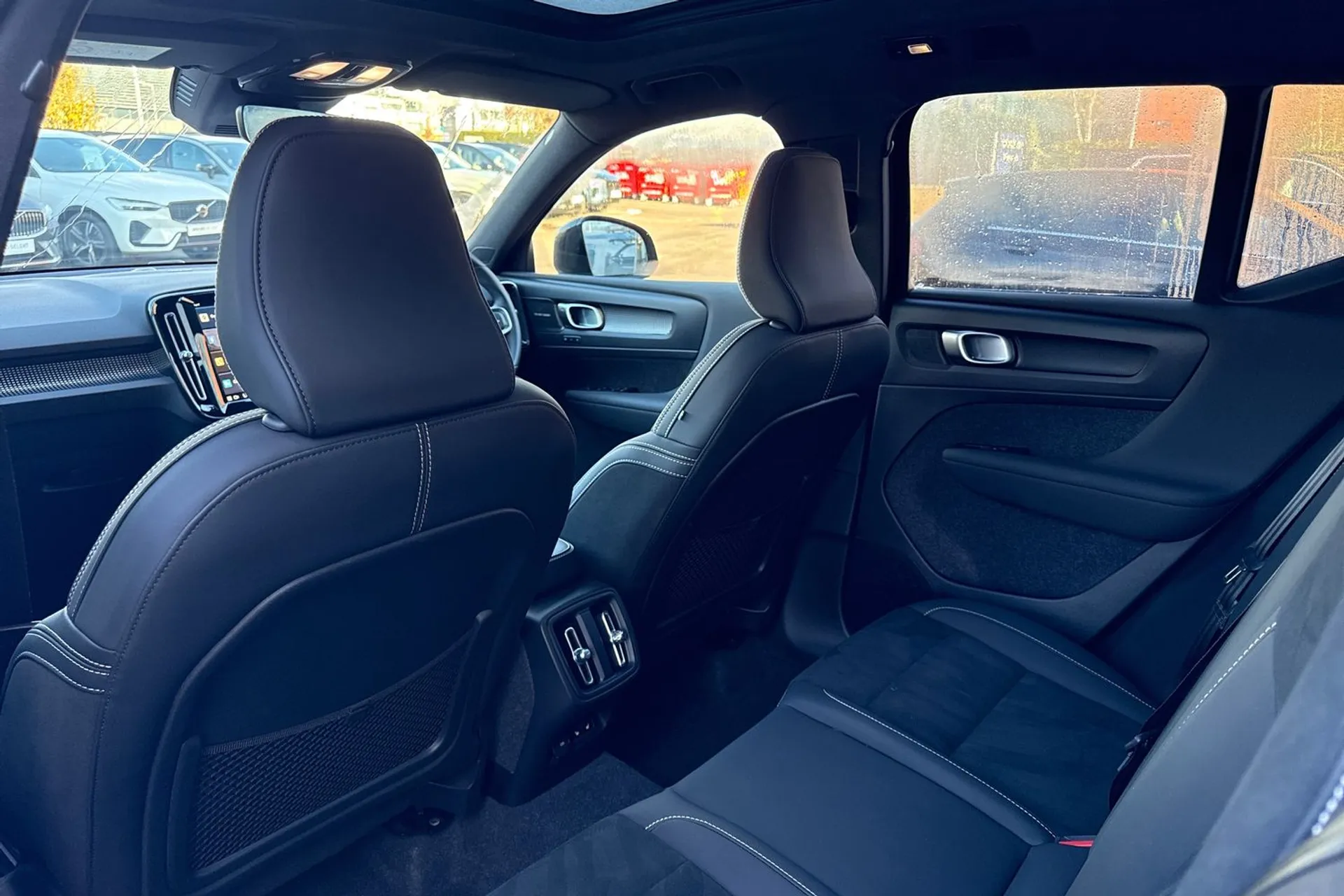 Volvo XC40 thumbnail image number 31