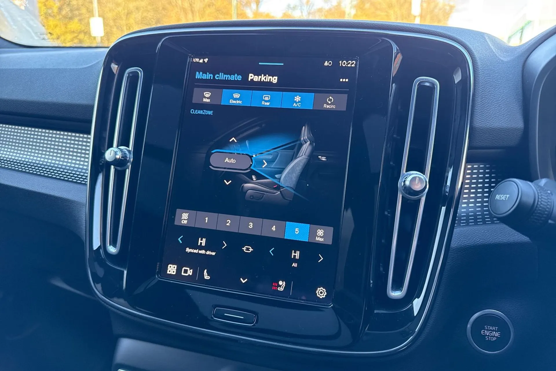 Volvo XC40 thumbnail image number 40