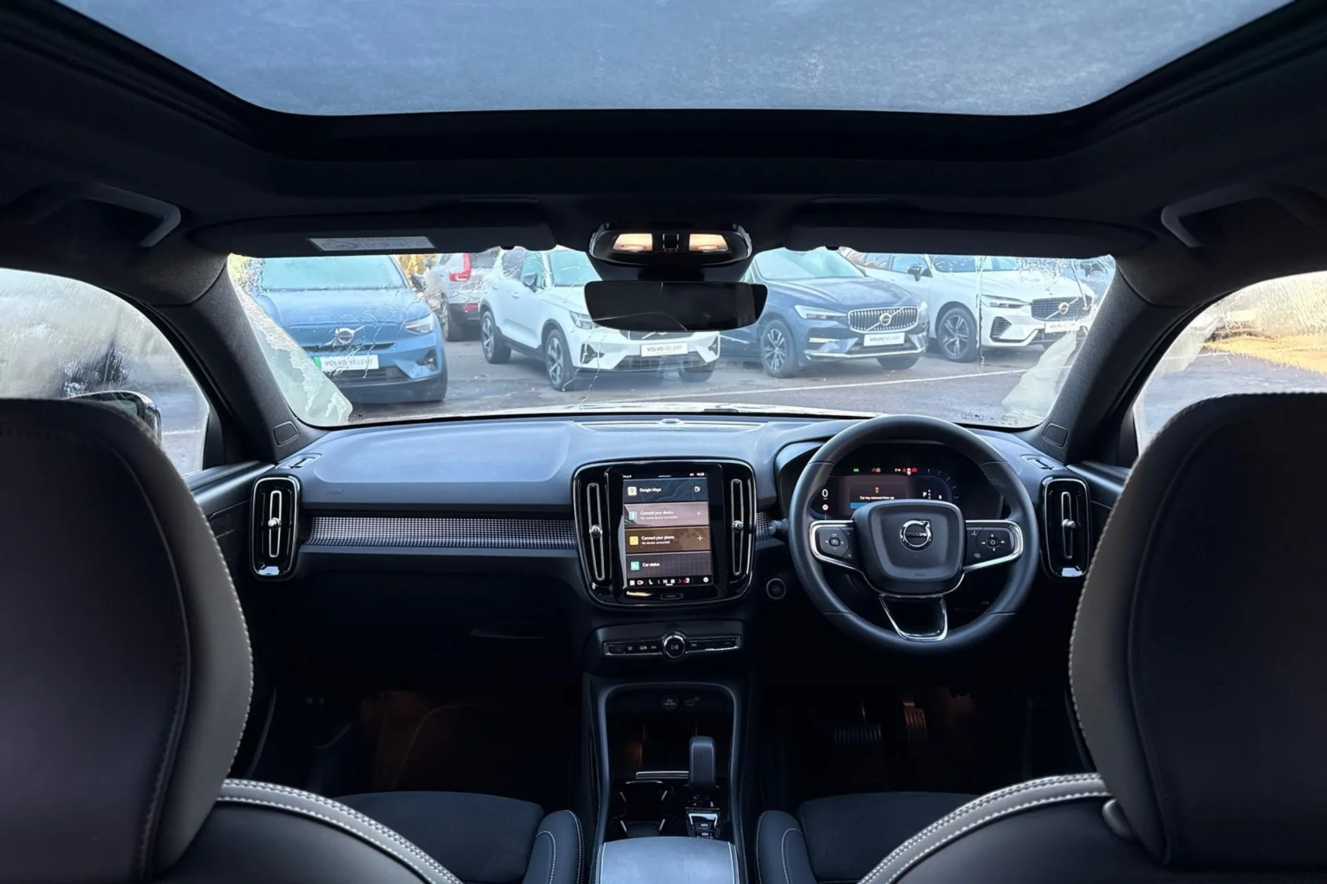 Volvo XC40 thumbnail image number 3