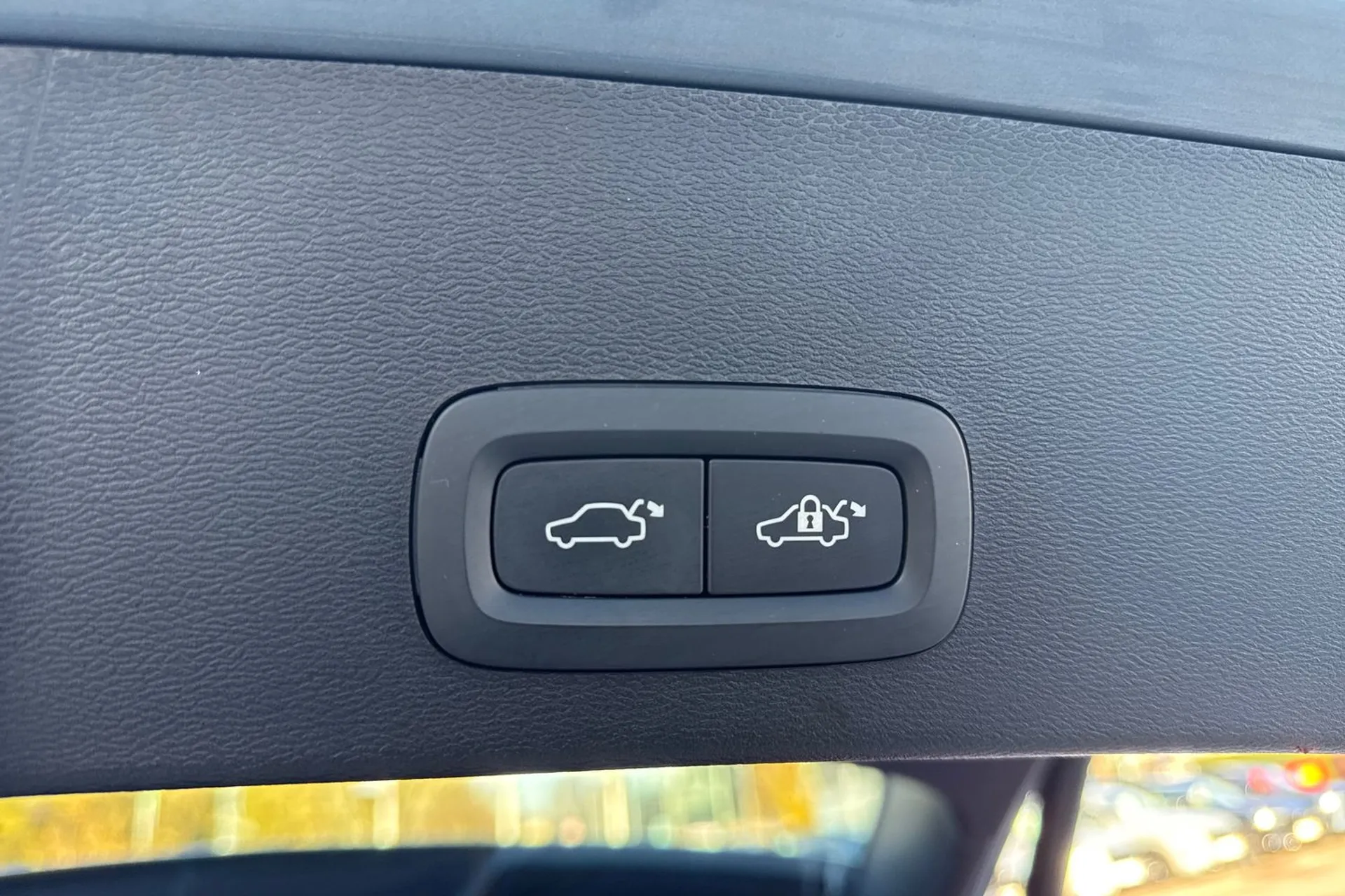 Volvo XC40 thumbnail image number 21