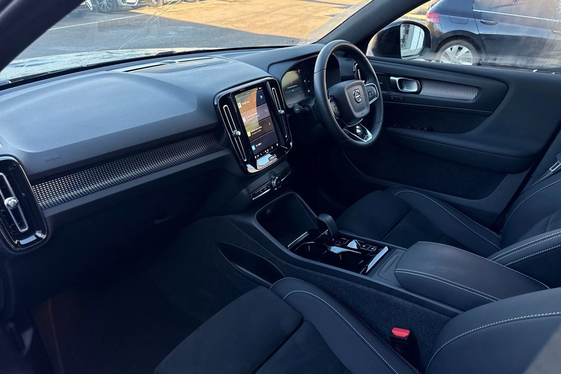 Volvo XC40 thumbnail image number 27