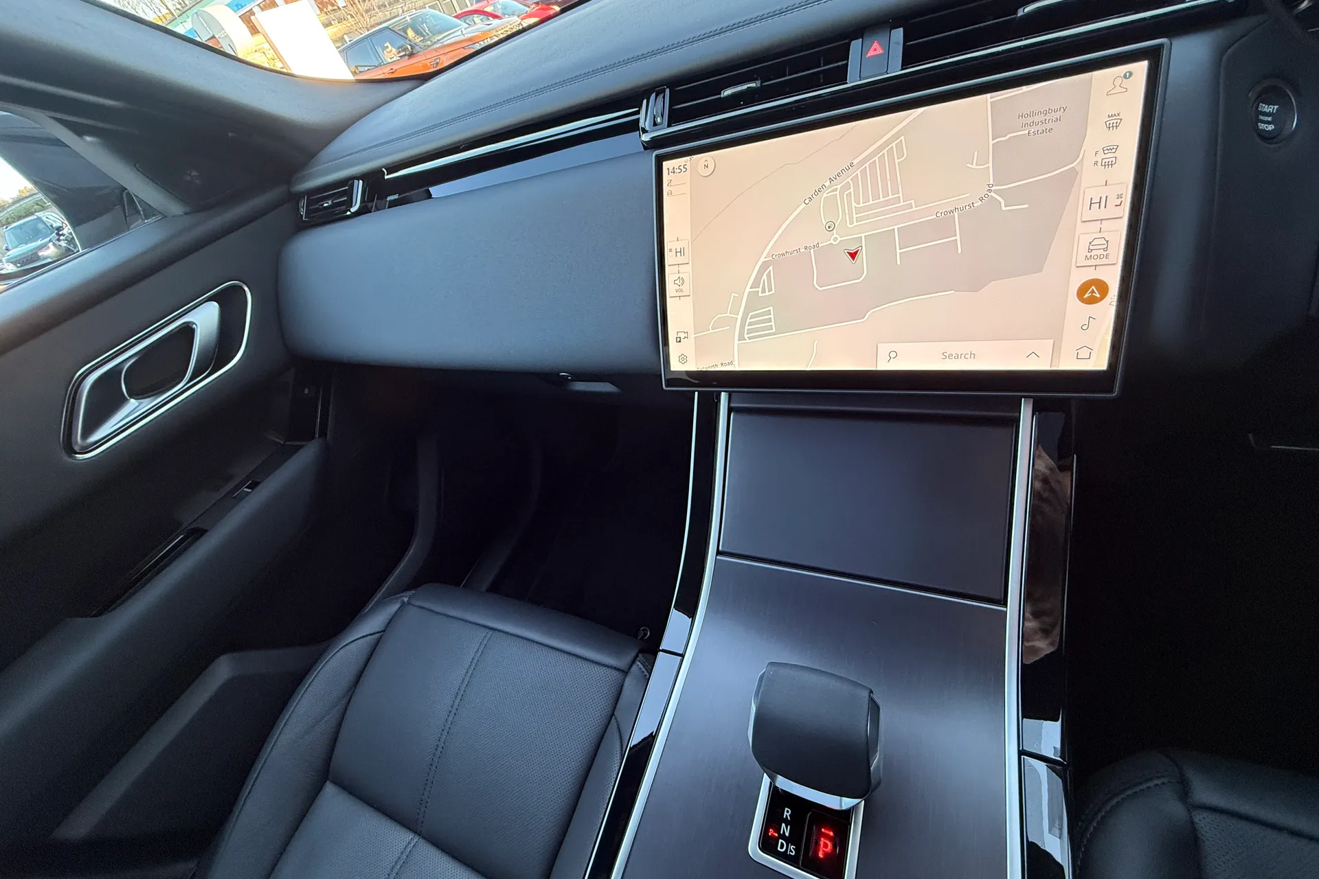 LAND ROVER RANGE ROVER VELAR thumbnail image number 29