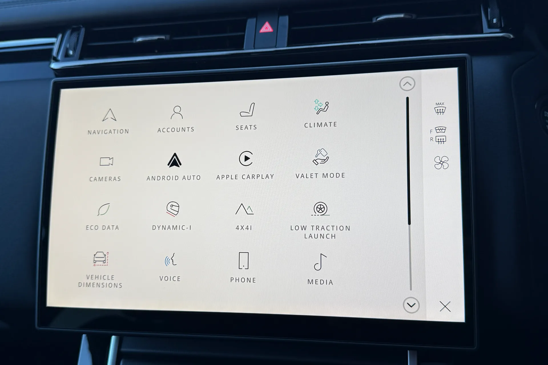 LAND ROVER RANGE ROVER VELAR thumbnail image number 54