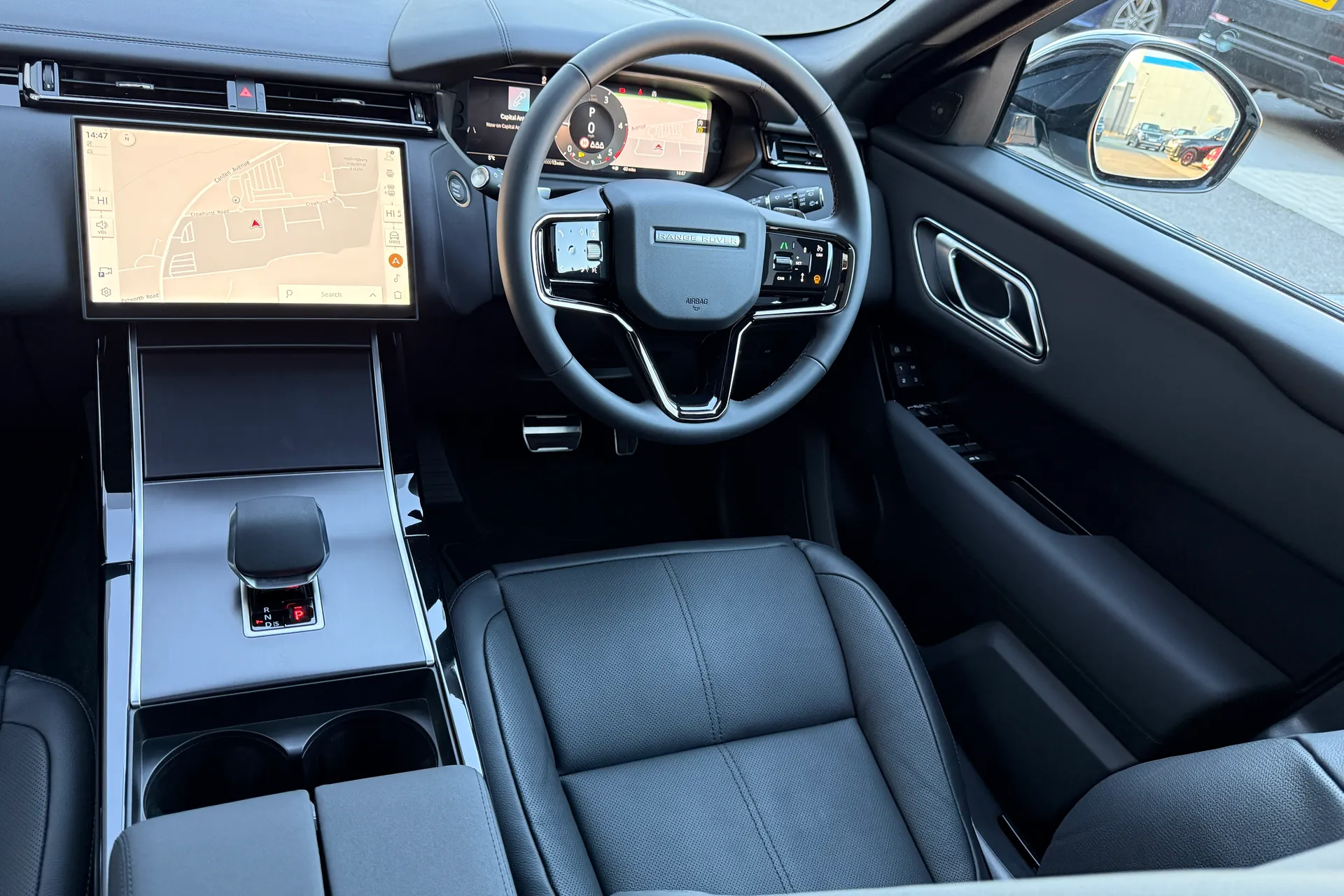 LAND ROVER RANGE ROVER VELAR thumbnail image number 42