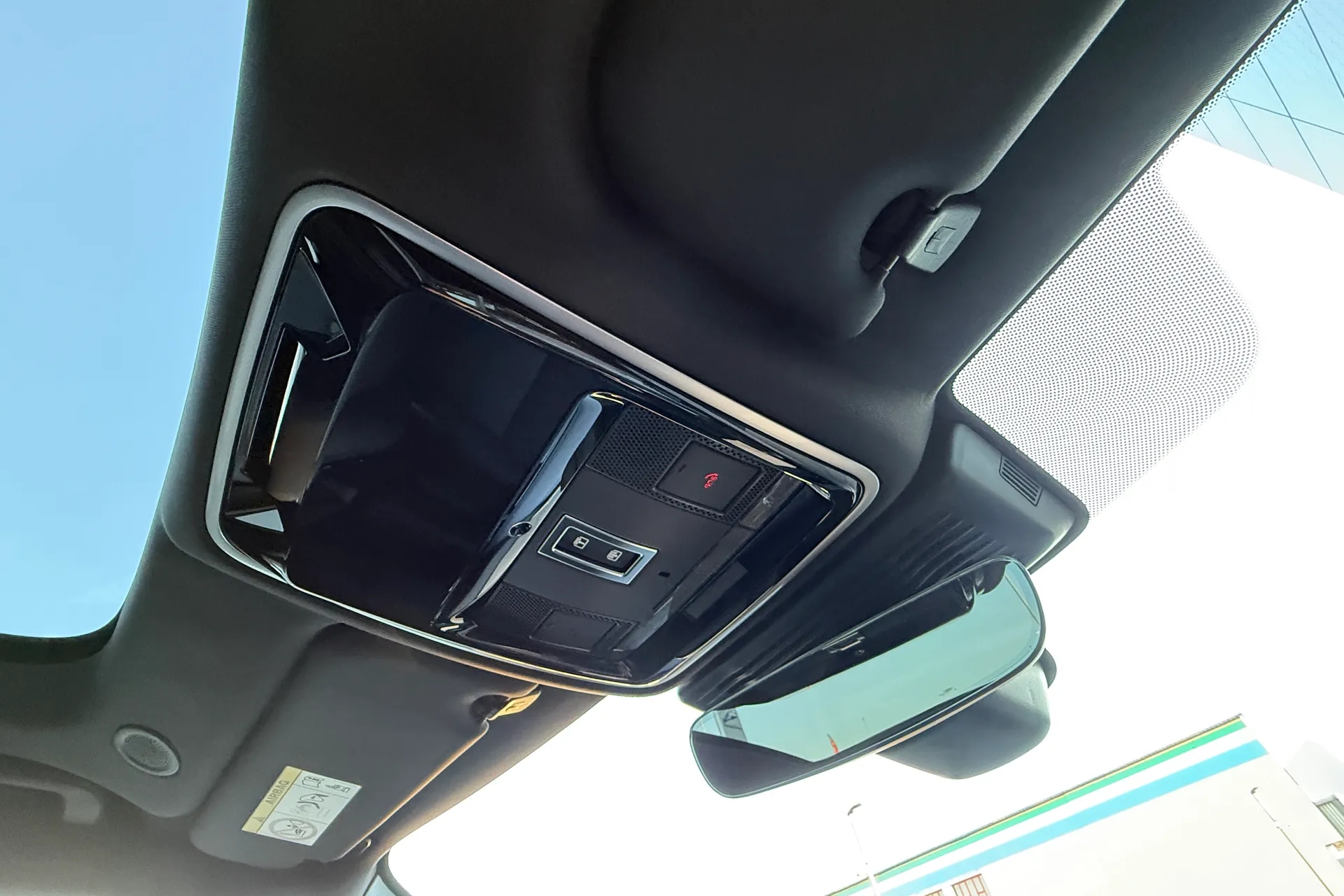 LAND ROVER RANGE ROVER VELAR thumbnail image number 50