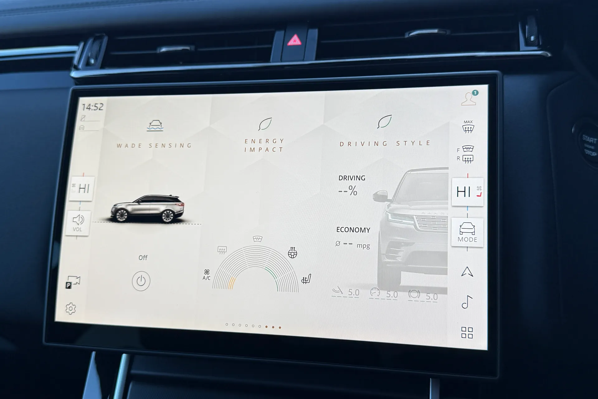 LAND ROVER RANGE ROVER VELAR thumbnail image number 53