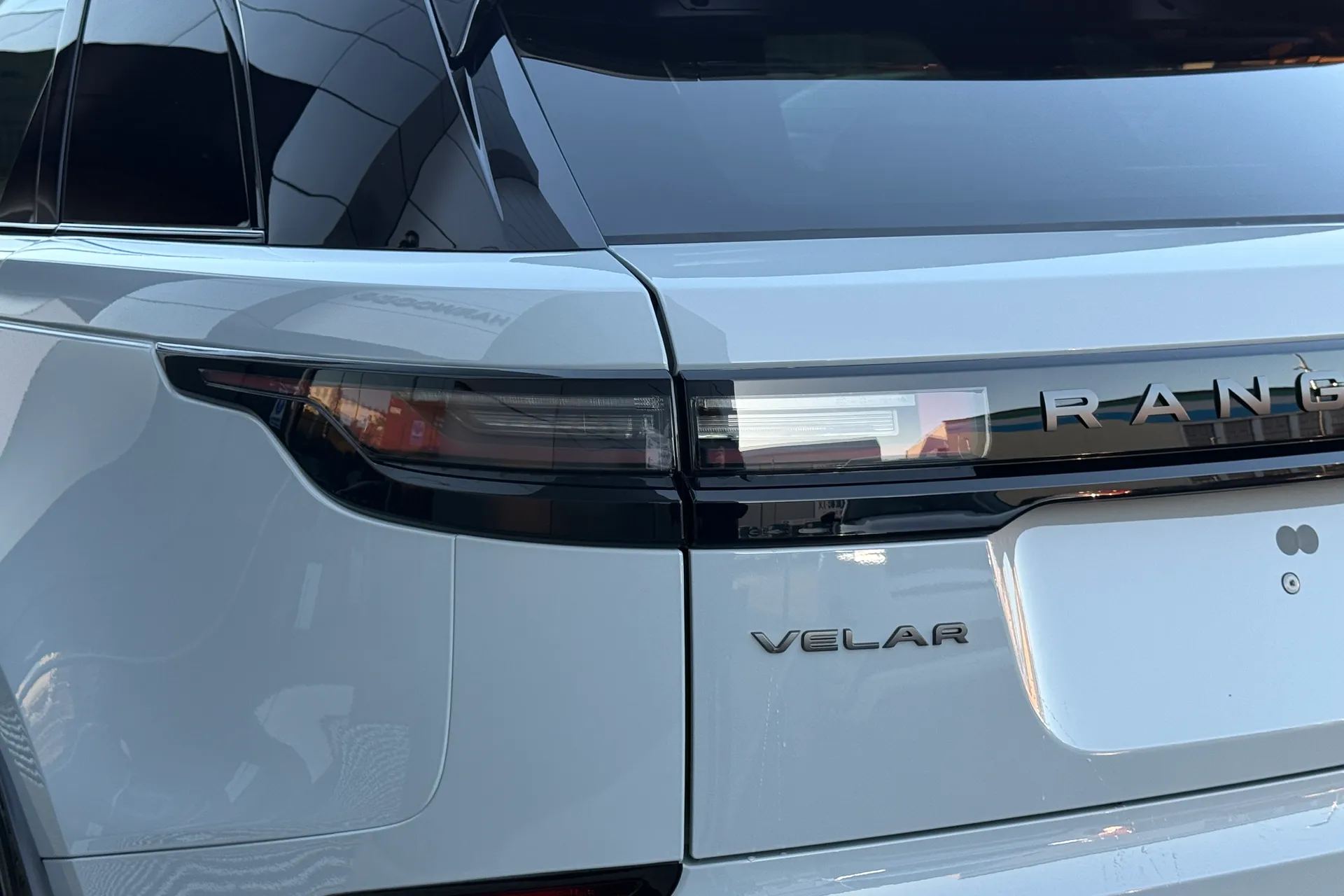 LAND ROVER RANGE ROVER VELAR thumbnail image number 34